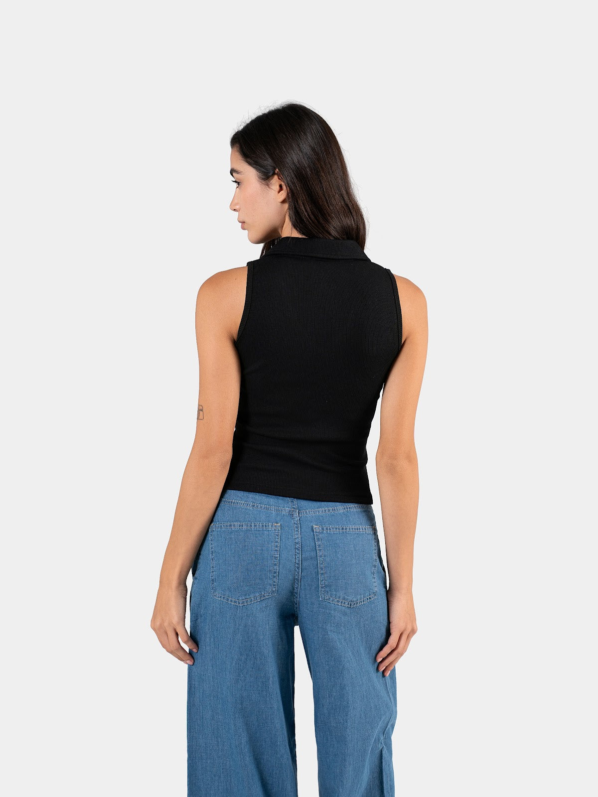 RIBBED COLLARED TANK TOP BLACK 4