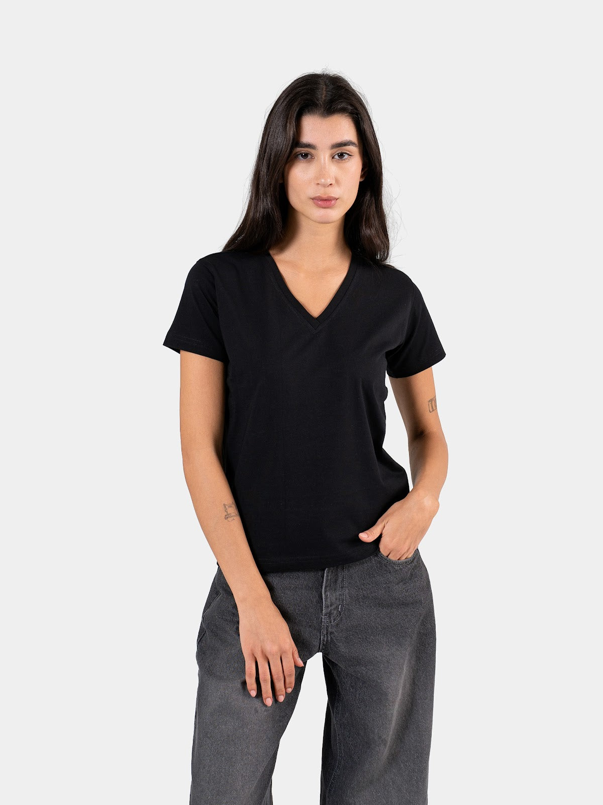 RELAXED FIT V-NECK TEE BLACK 2