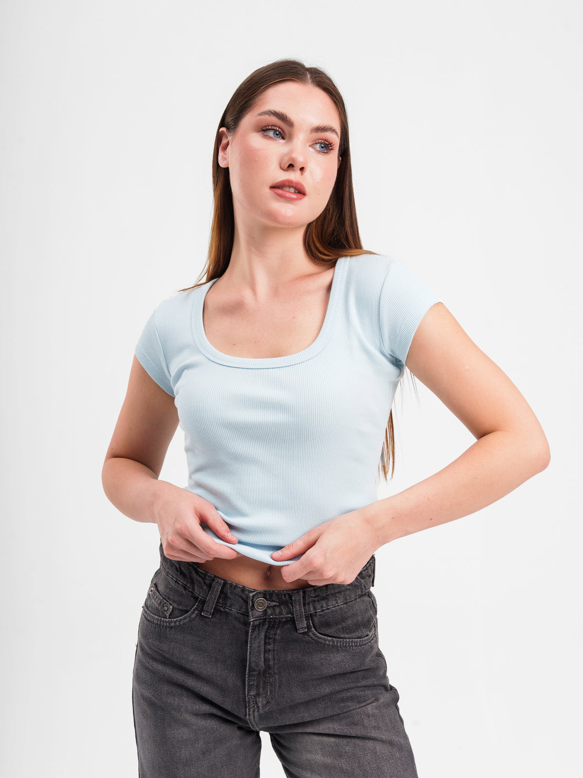 RIBBED U-SHAPED SHORT SLEEVE TOP