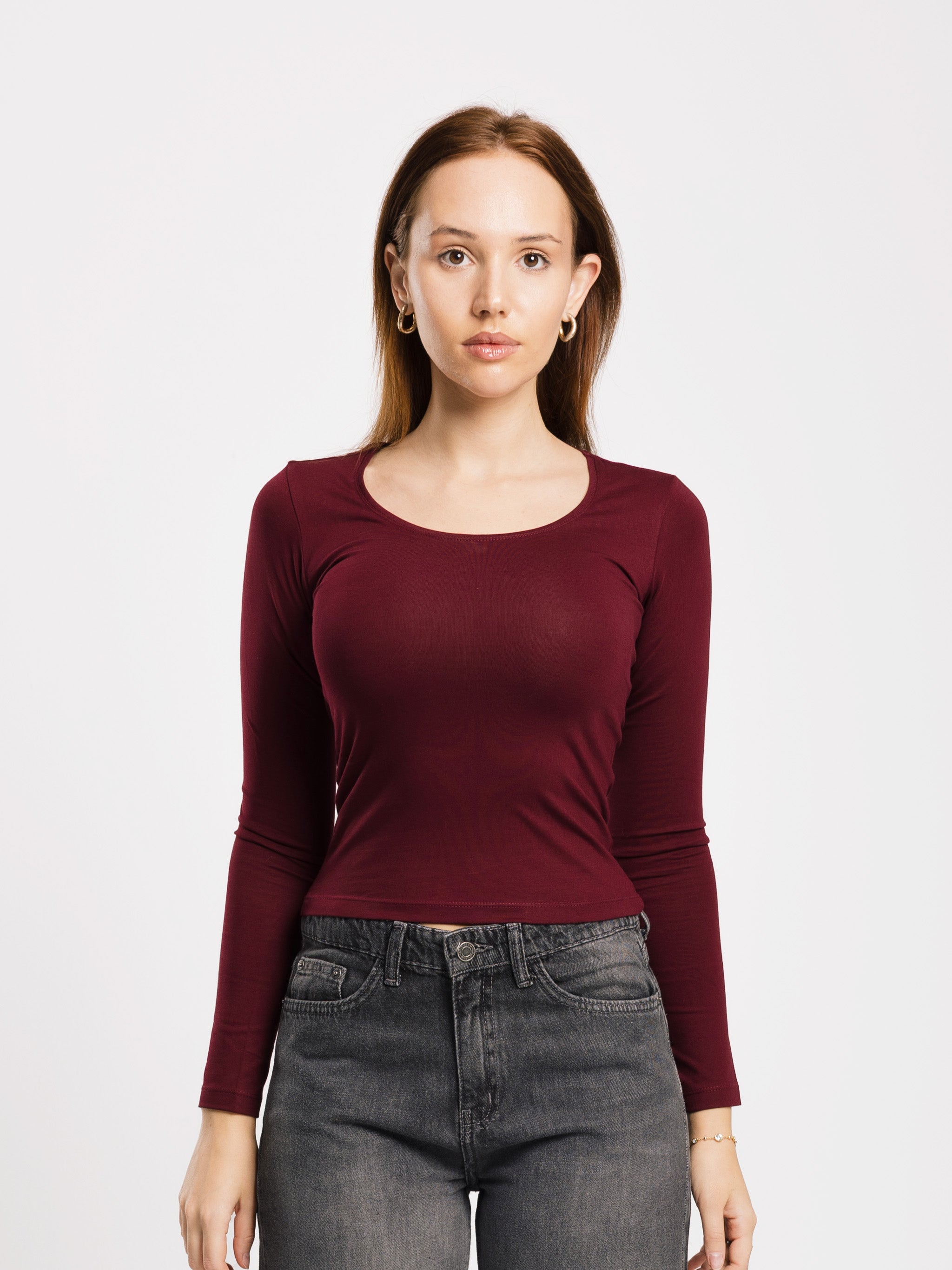 U-SHAPED LONG SLEEVE TOP