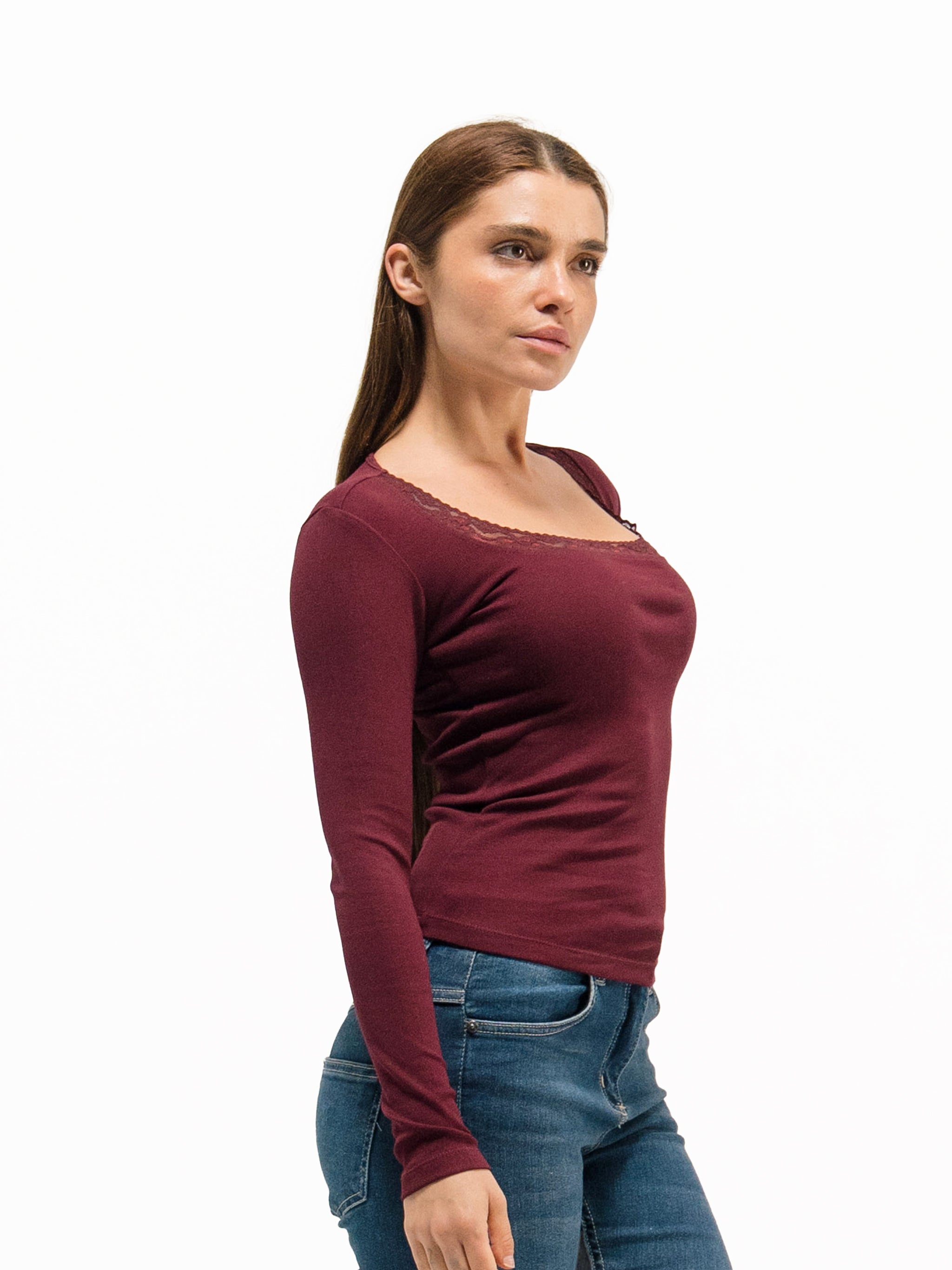 LACE SQUARE NECK LONG SLEEVE TOP