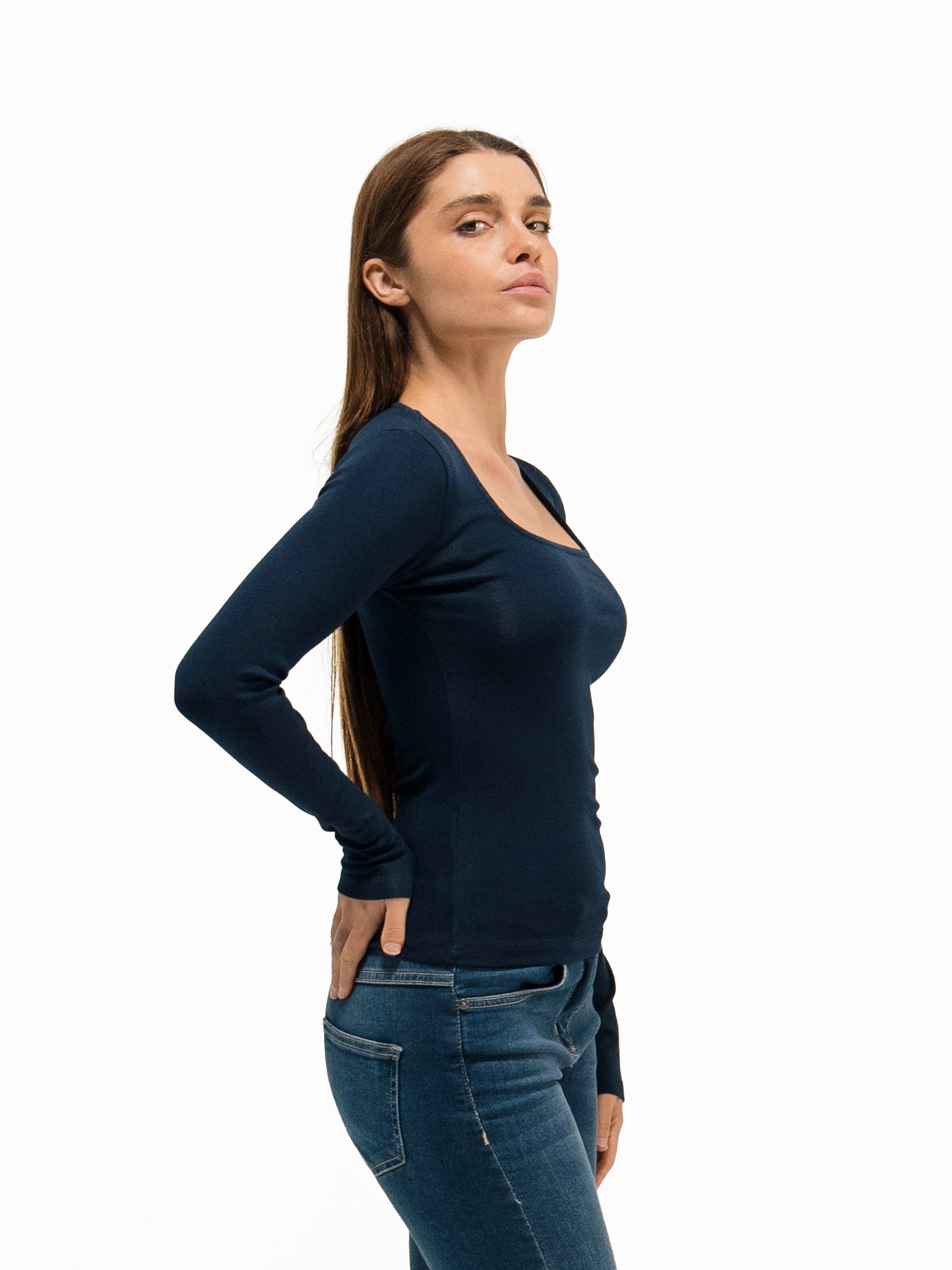 SQUARE NECK LONG SLEEVE TOP