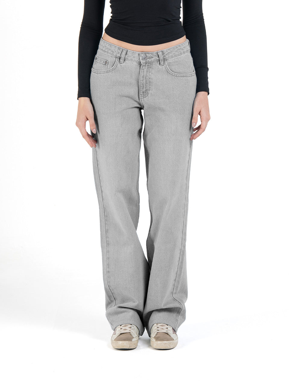 STRAIGHT JEANS