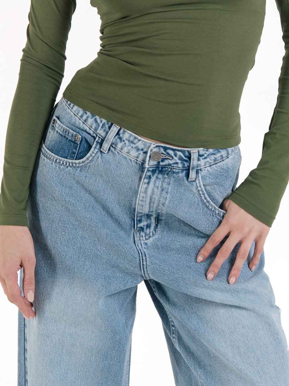 HIGH WAIST BAGGY JEANS