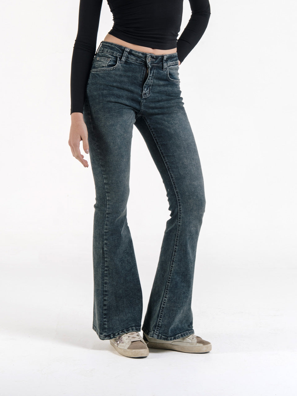 FLARE JEANS