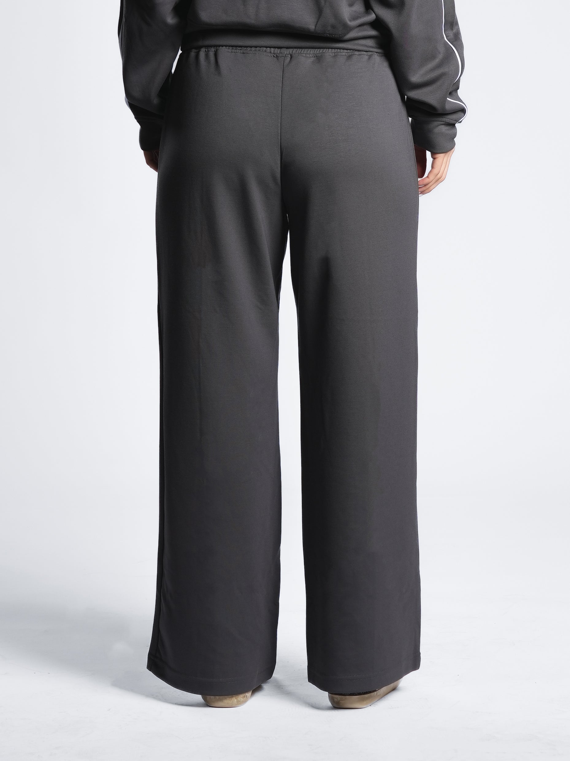 BREATHABLE COMFORTLUX PLEATED WIDE LEG PANTS