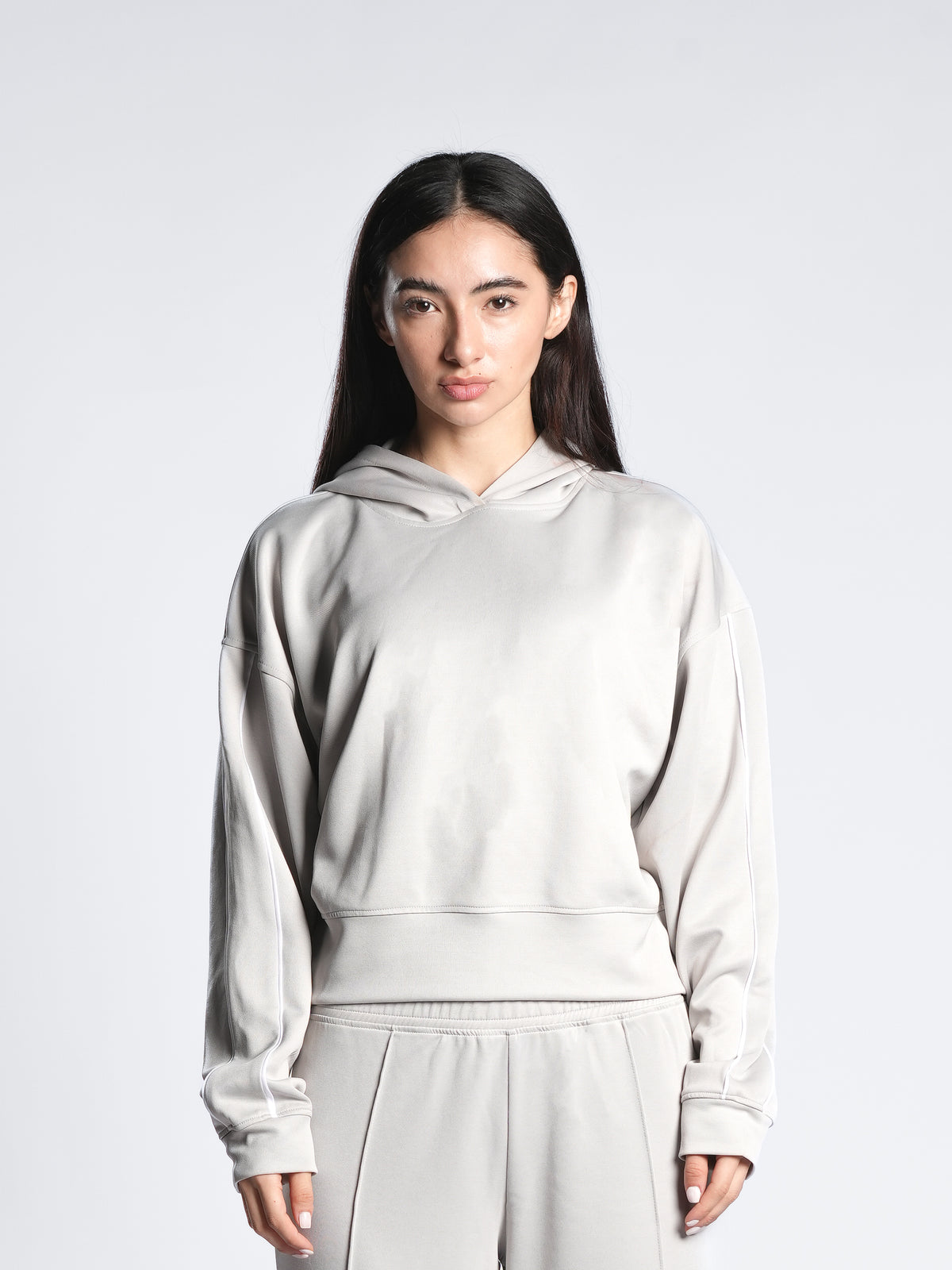 BREATHABLE HOODIE
