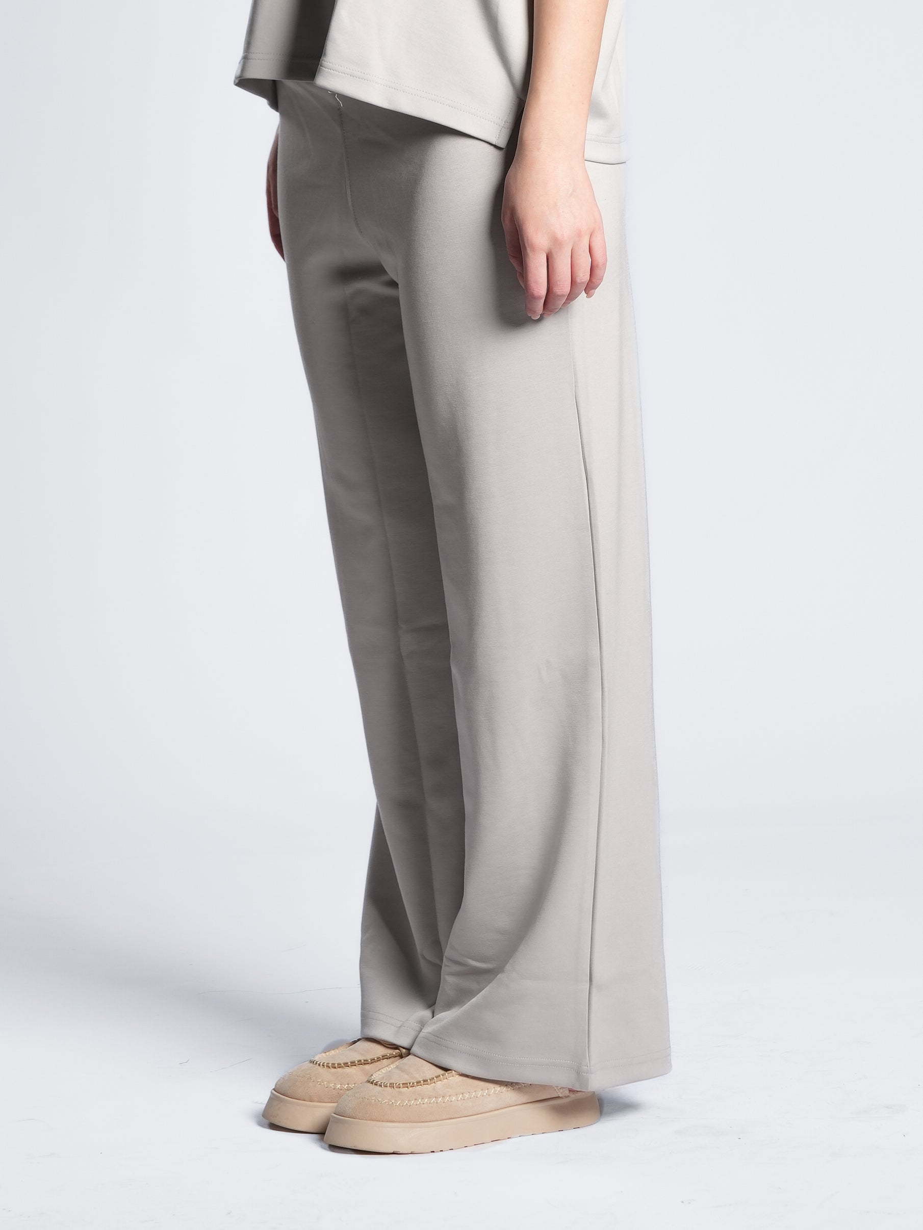 BREATHABLE COMFORTLUX WIDE LEG PANTS