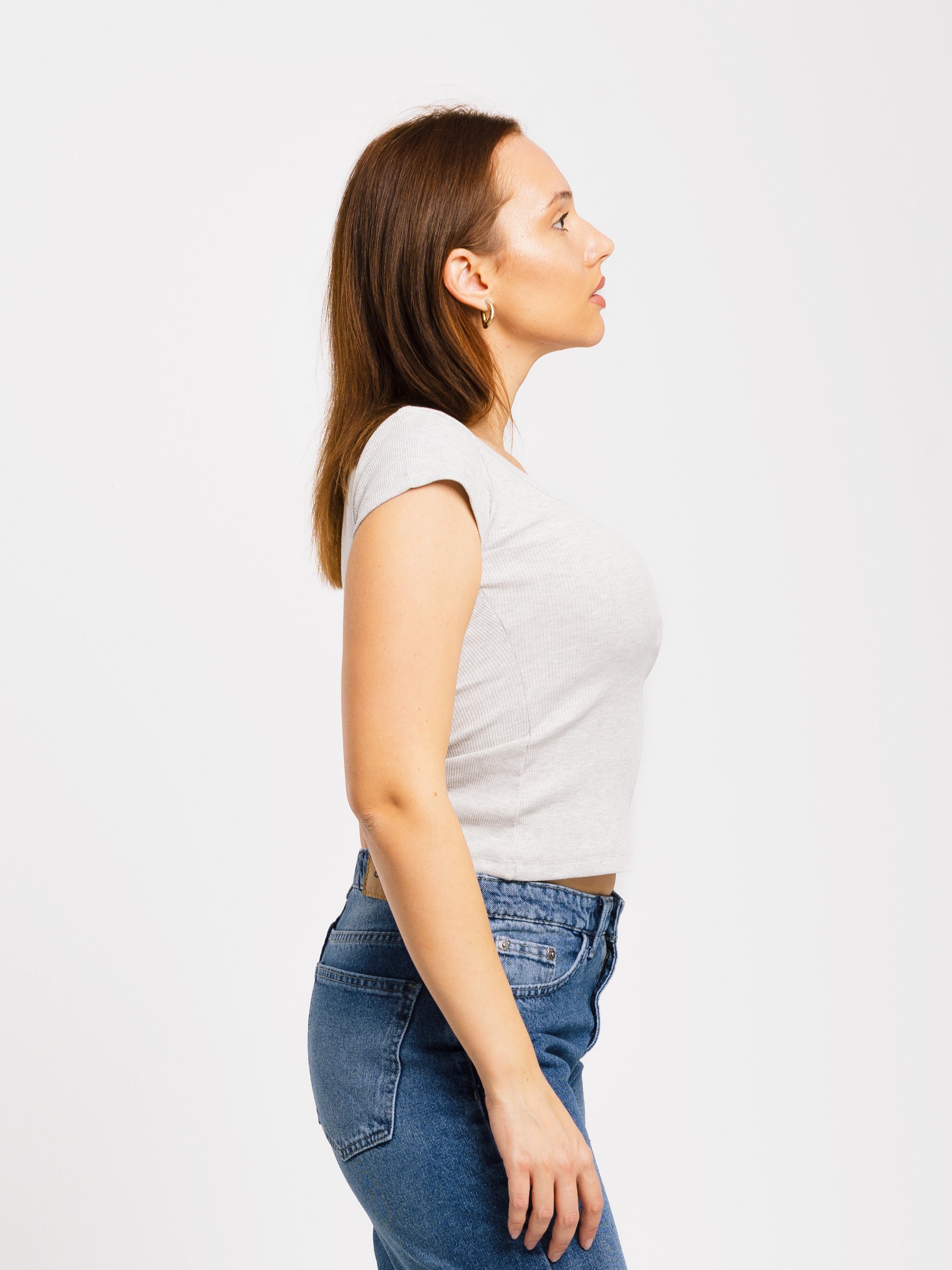 RIBBED U-SHAPED SHORT SLEEVE TOP