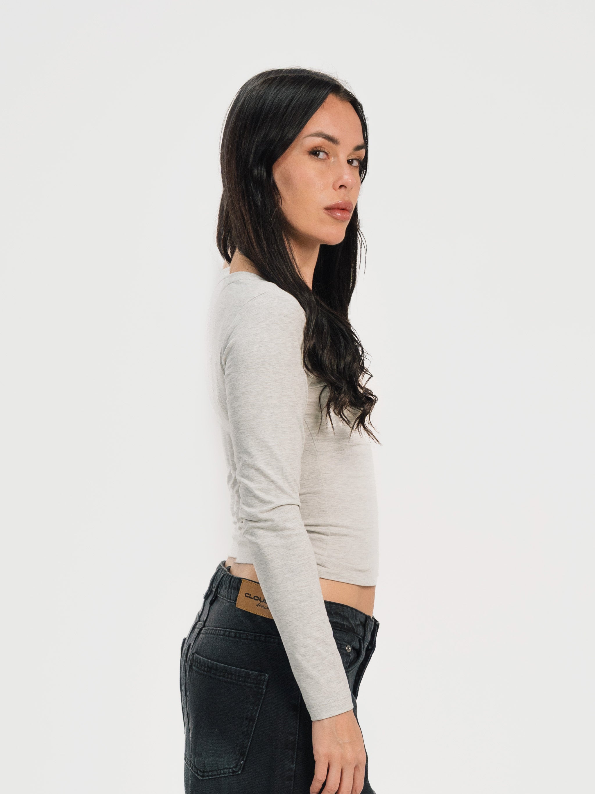 V-NECK LONG SLEEVE TOP