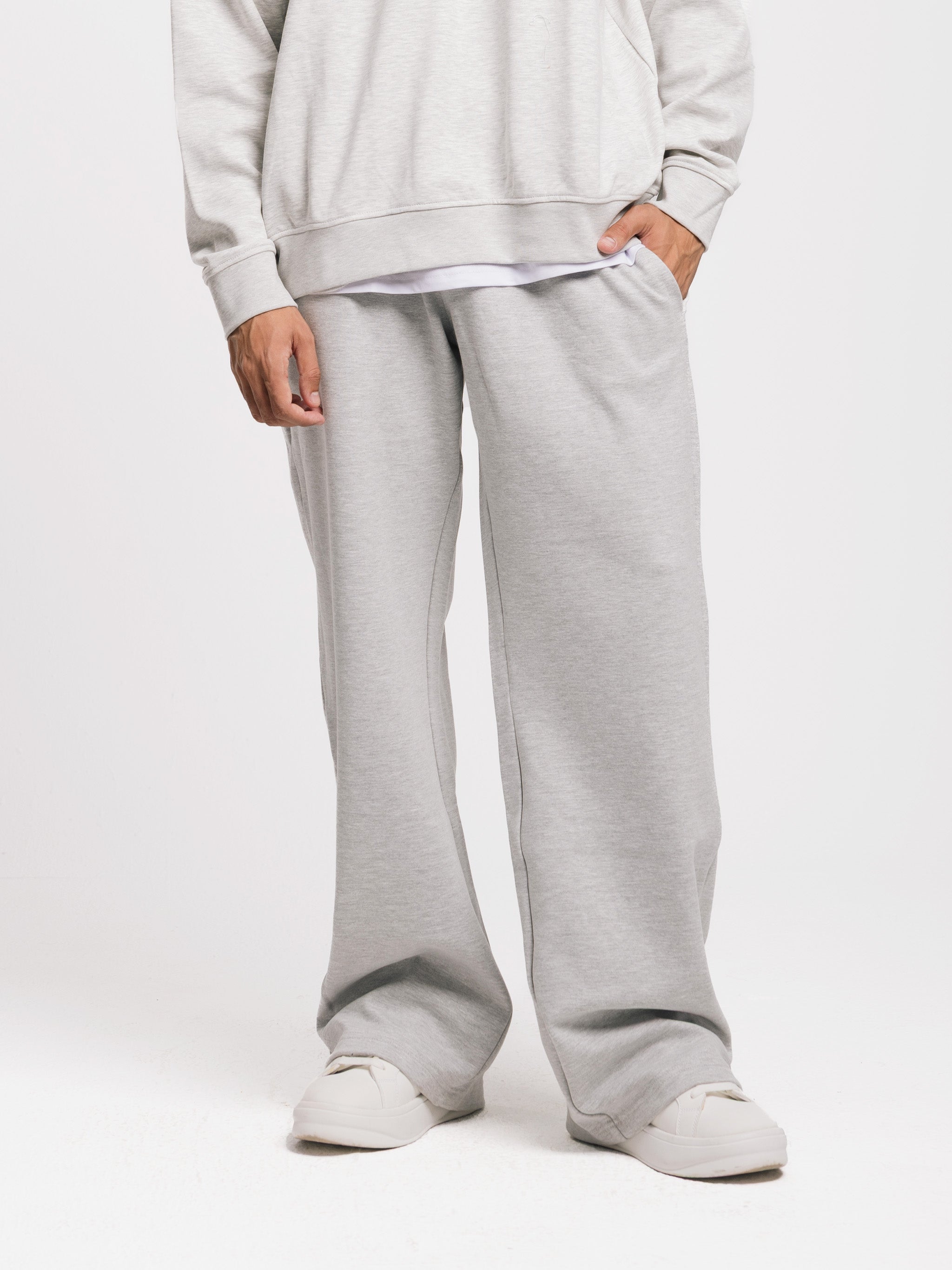 COMFORT+ STRAIGHT LEG SWEATPANTS