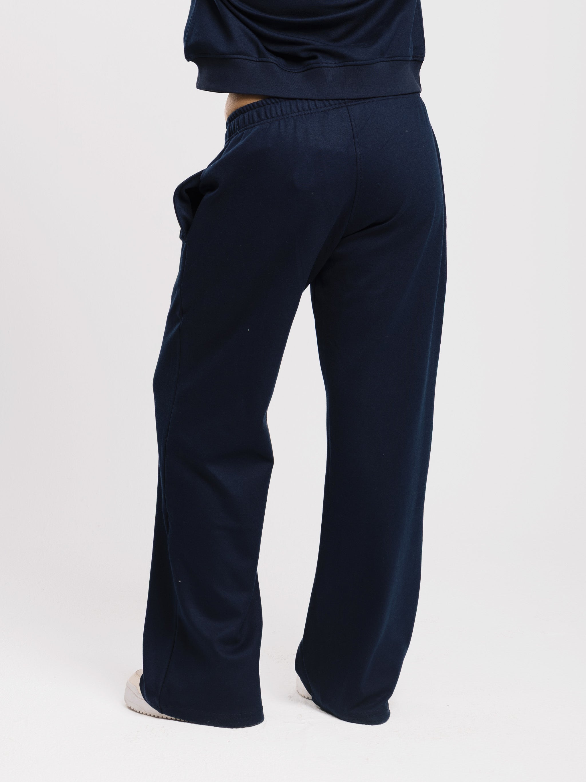 COMFORT+ STRAIGHT LEG SWEATPANTS