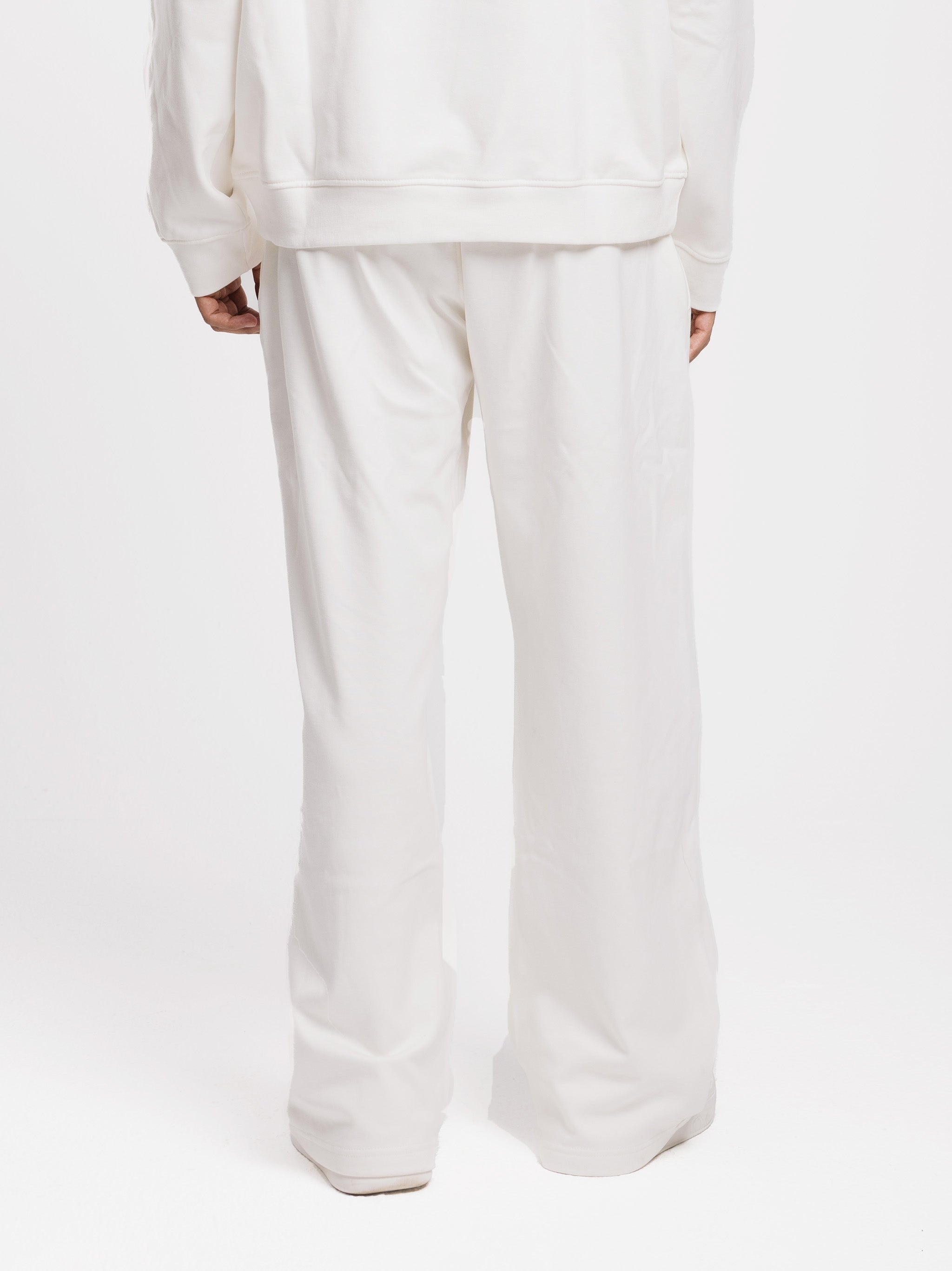 COMFORT+ STRAIGHT LEG SWEATPANTS