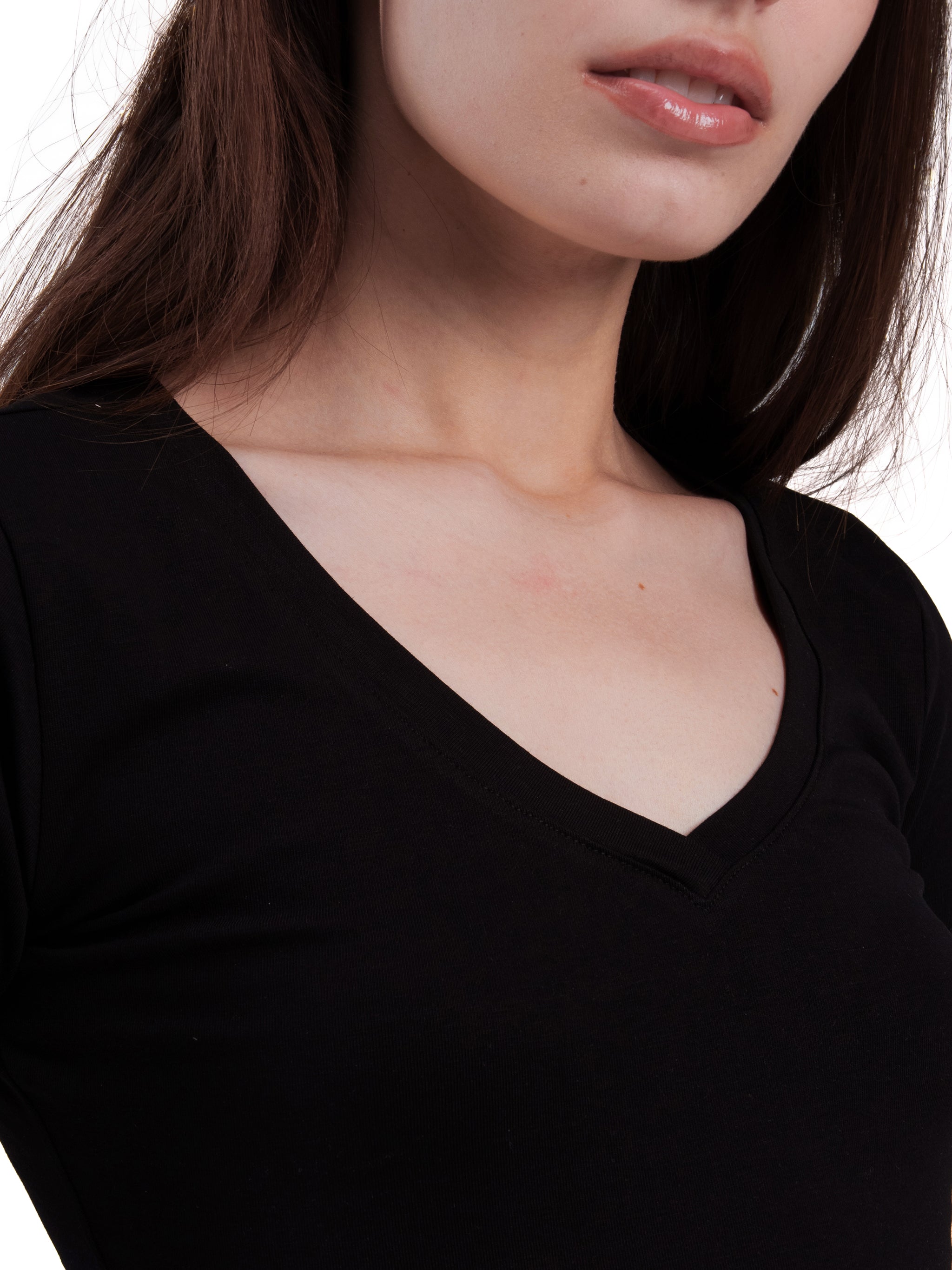 V-NECK SHORT SLEEVE TOP