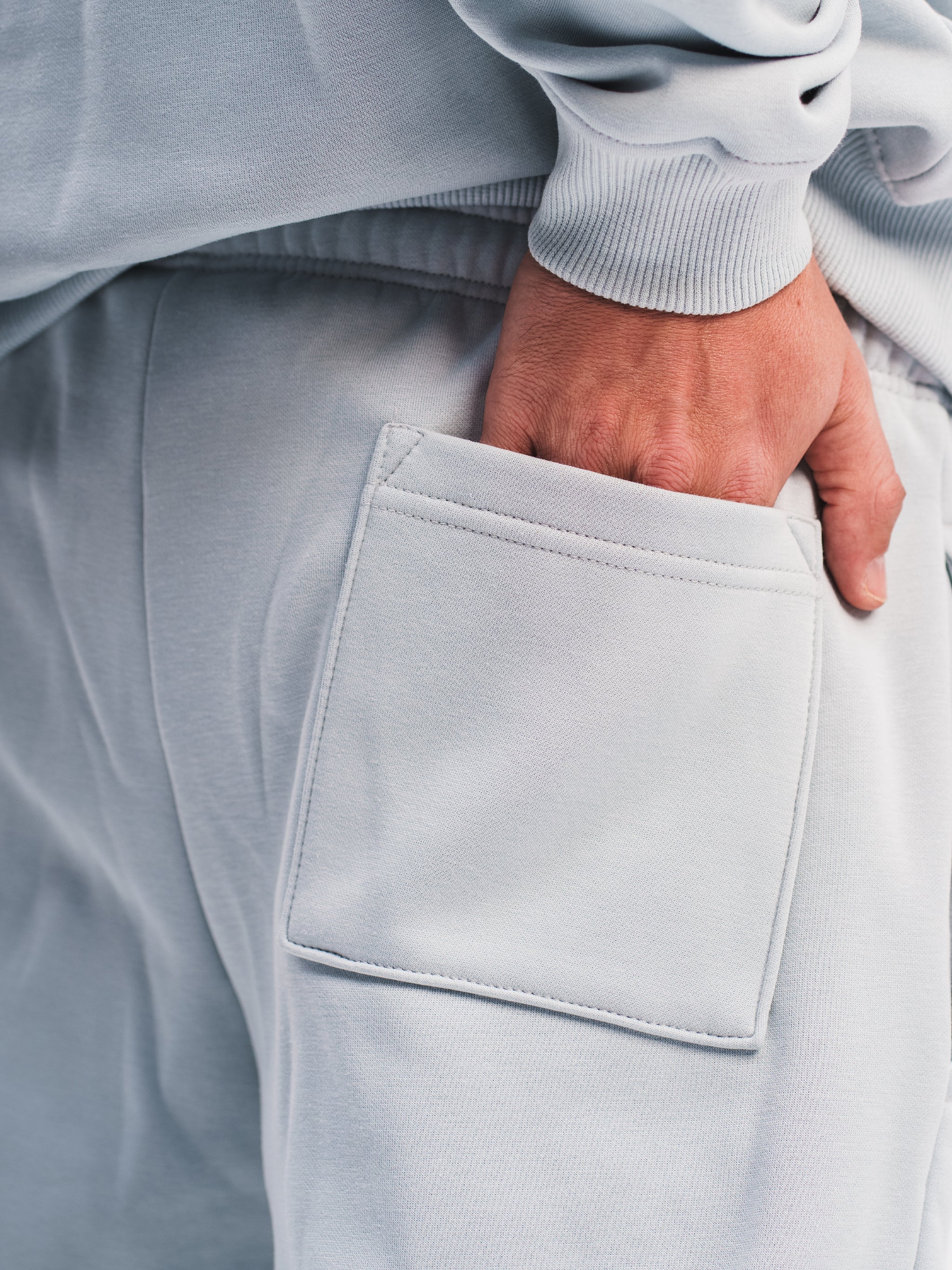 STRAIGHT LEG SWEATPANTS