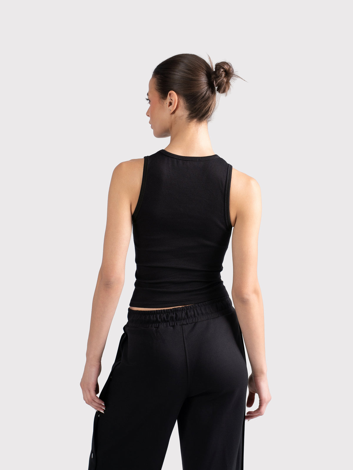 V-NECK TANK TOP BLACK