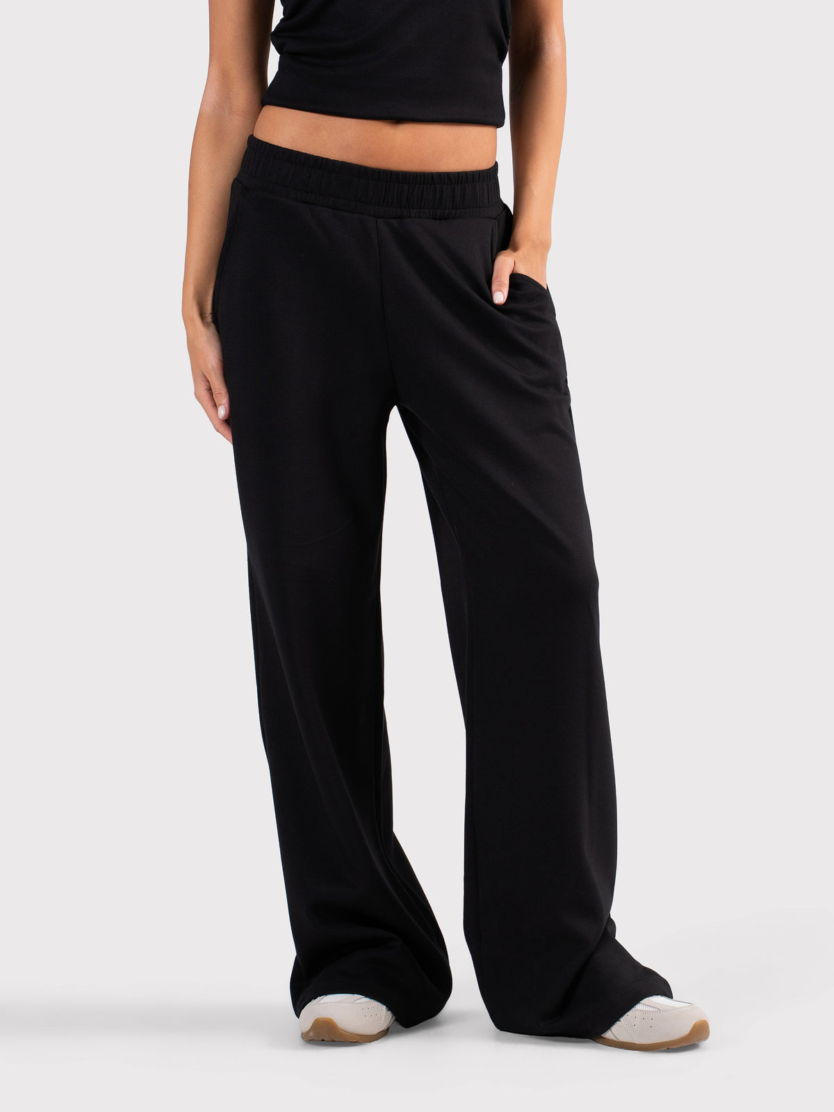 BREATHABLE WIDE LEG PANTS BLACK