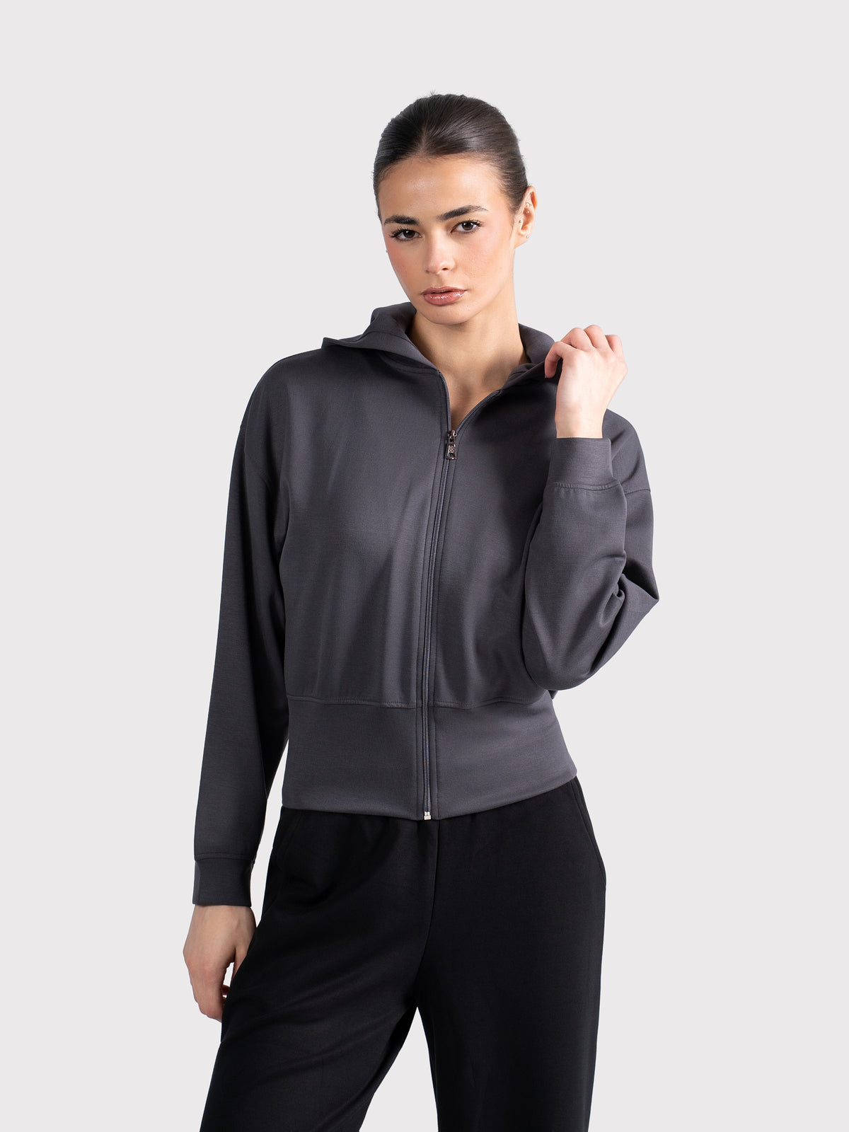 BREATHABLE ZIP-UP GREY
