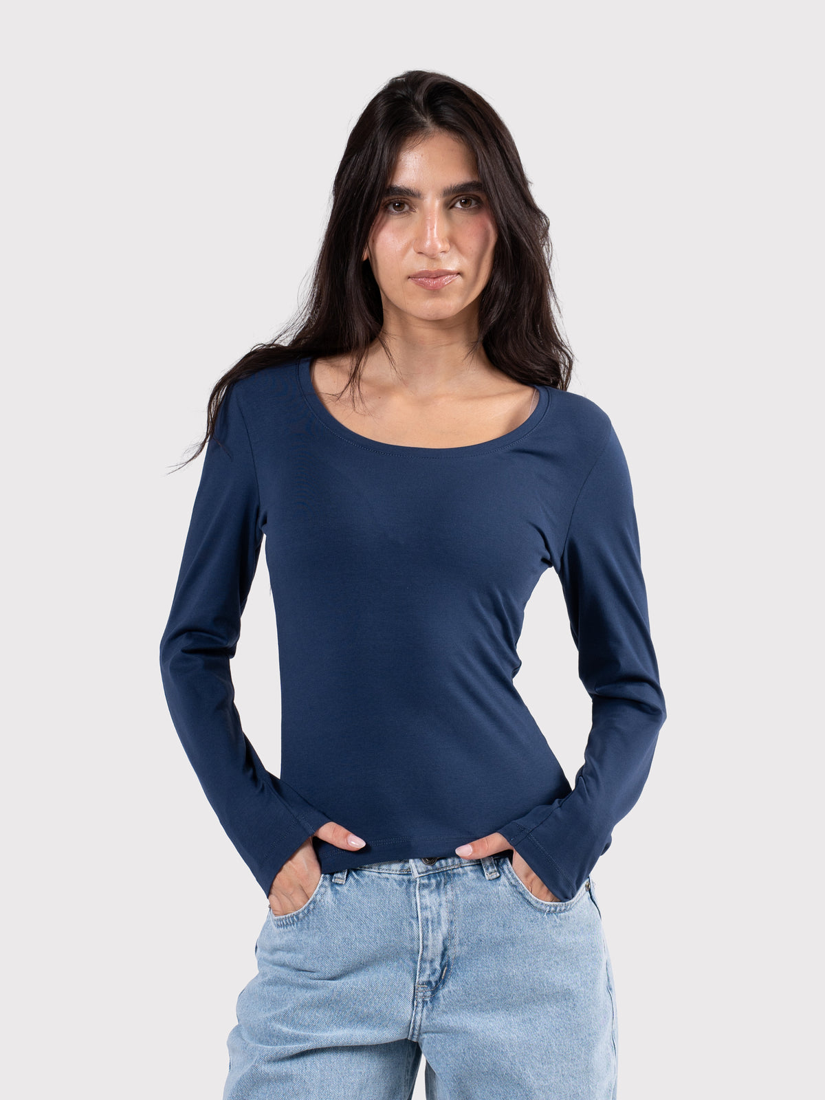 U-SHAPED LONG SLEEVE TOP NAVY