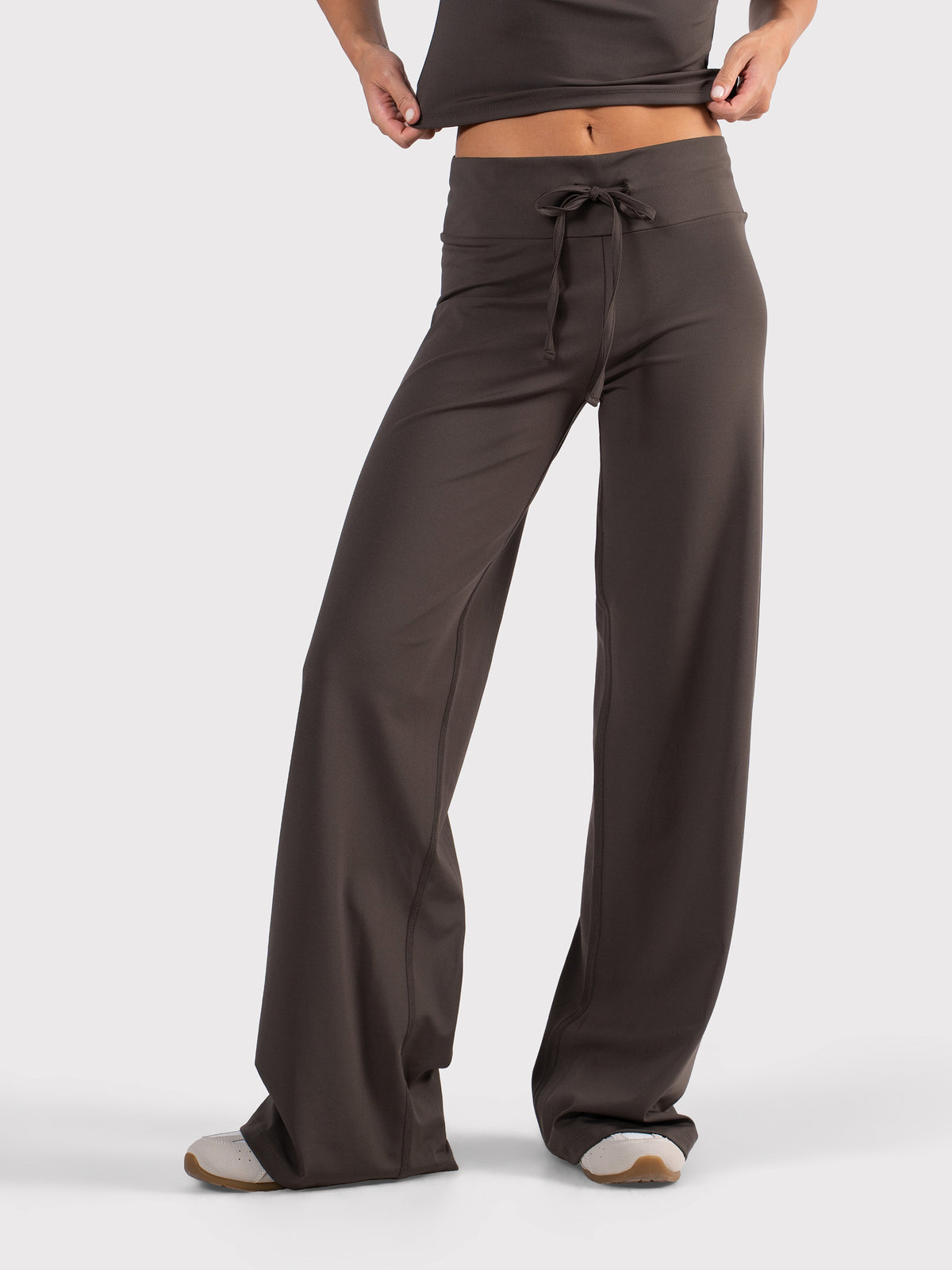 WIDE LEG DRAWSTRING MOVE PANTS BROWN