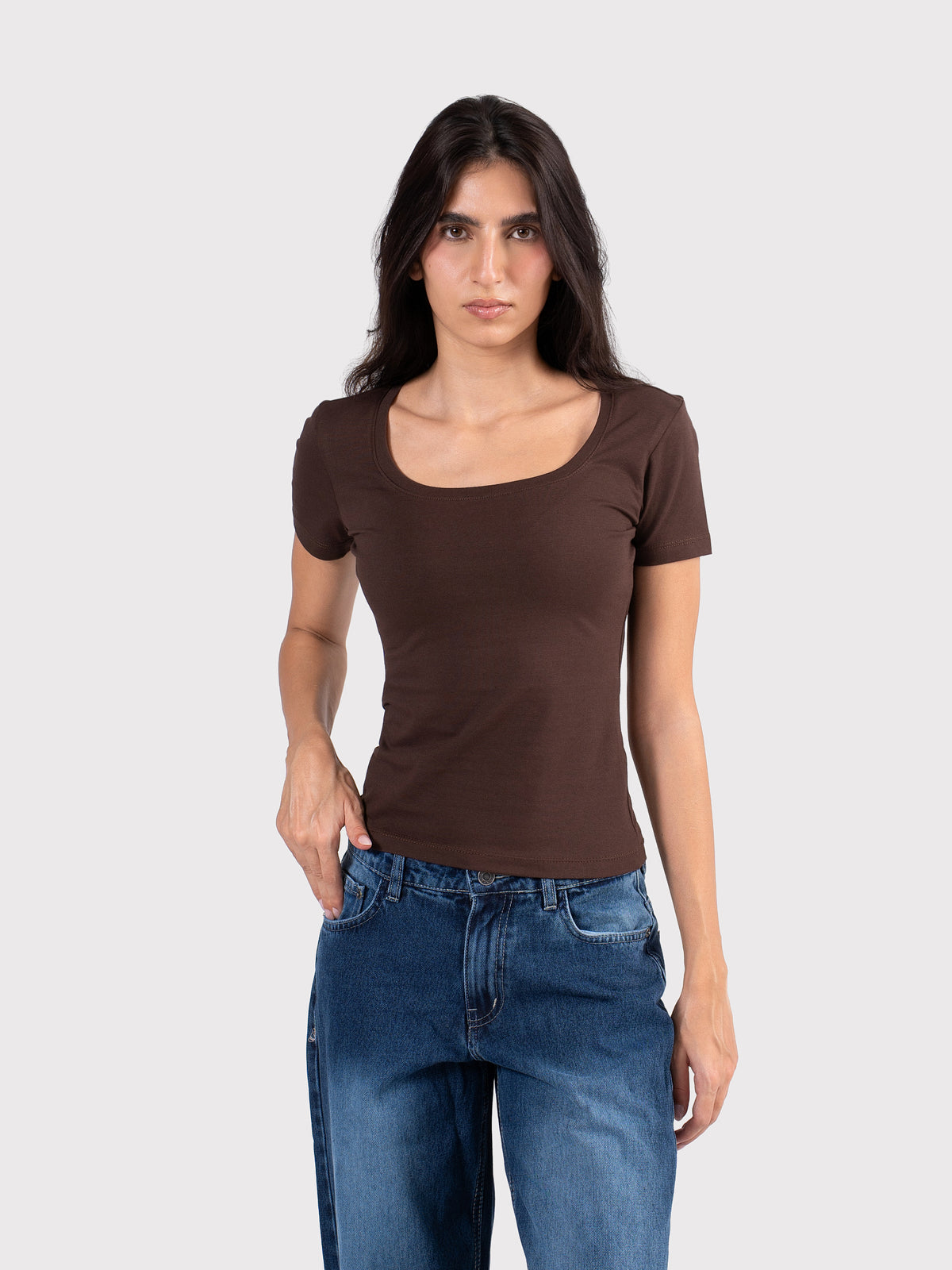 U-SHAPED SHORT SLEEVE BROWN