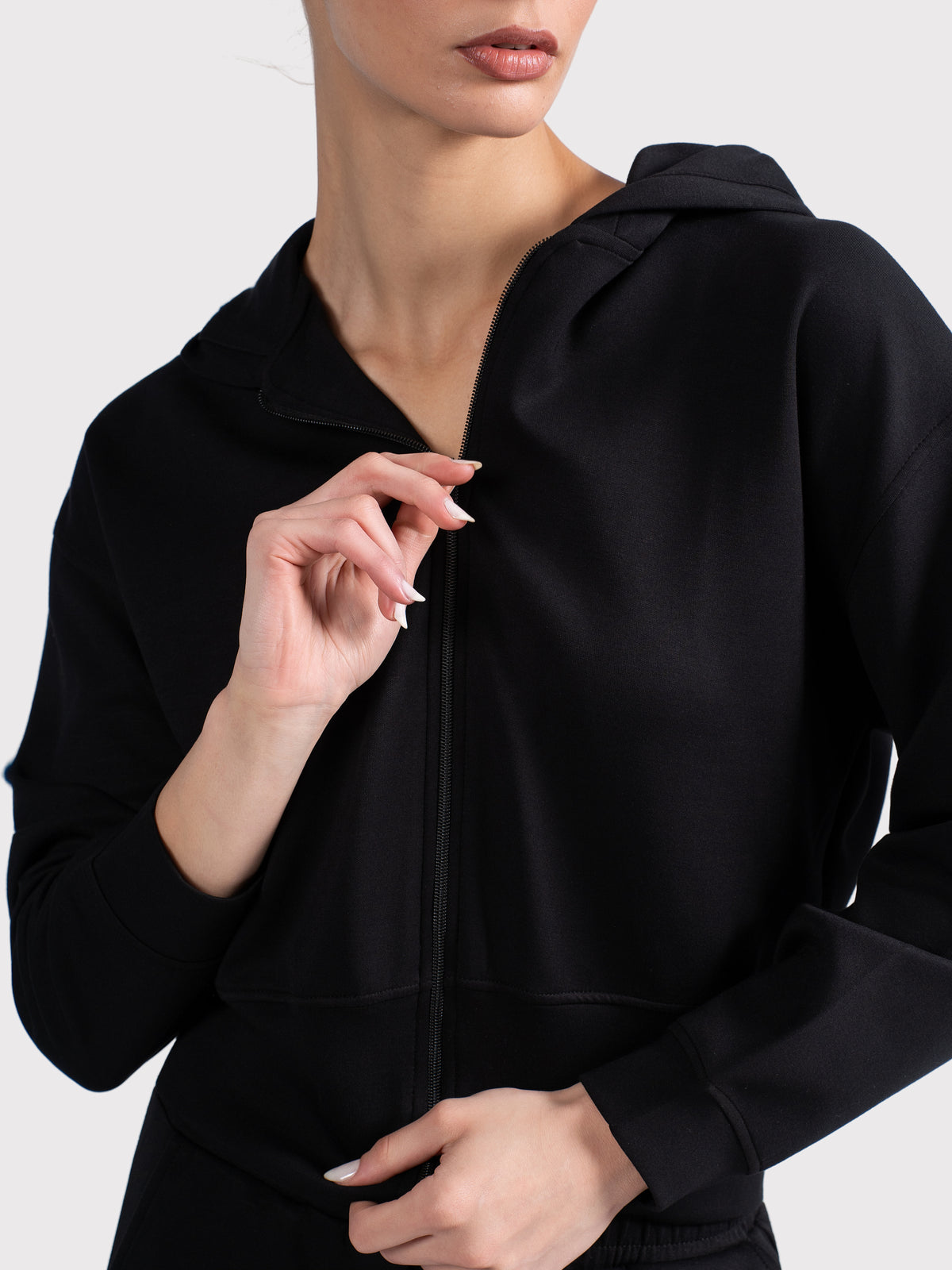 BREATHABLE ZIP-UP BLACK