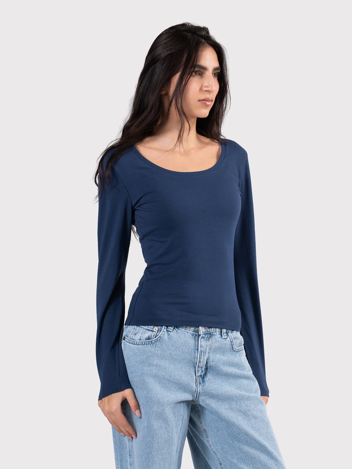 U-SHAPED LONG SLEEVE TOP NAVY