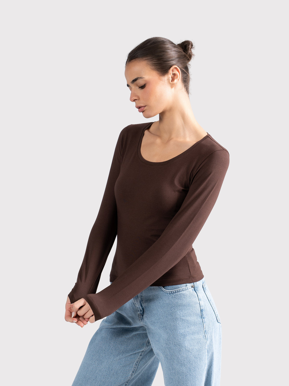 U-SHAPED LONG SLEEVE TOP BROWN