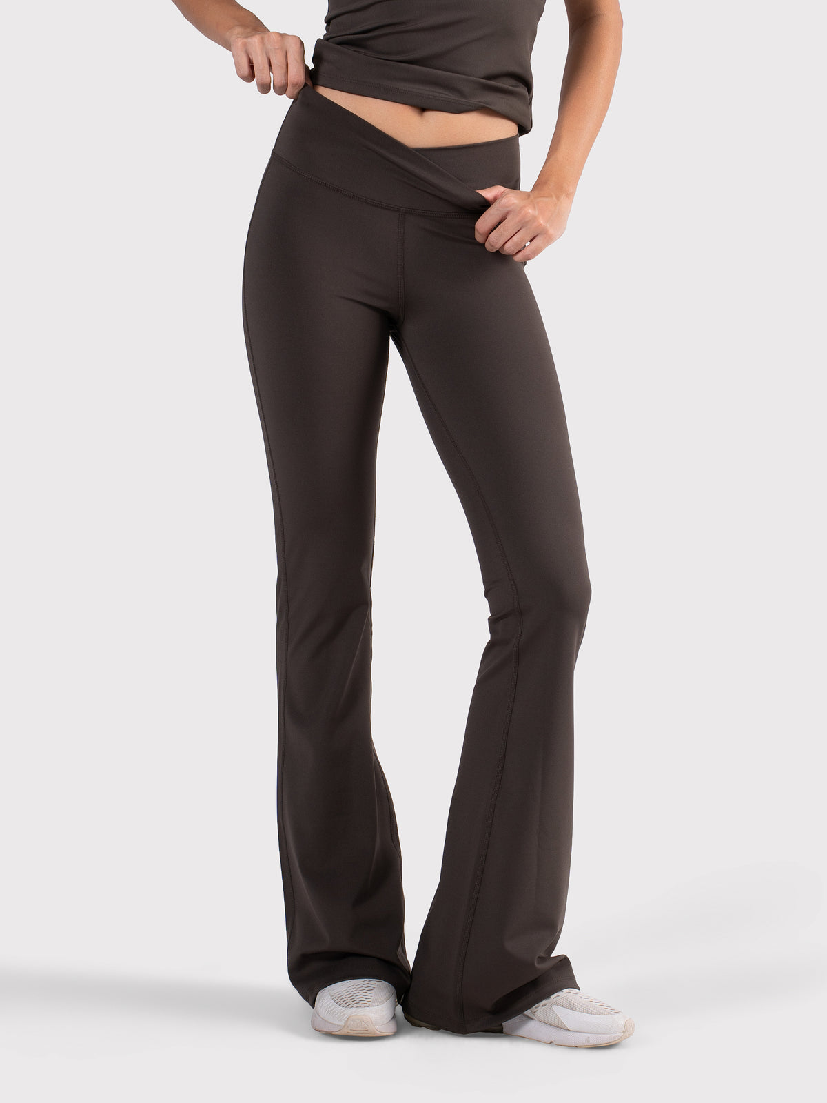 MOVE CROSSOVER YOGA PANTS BROWN