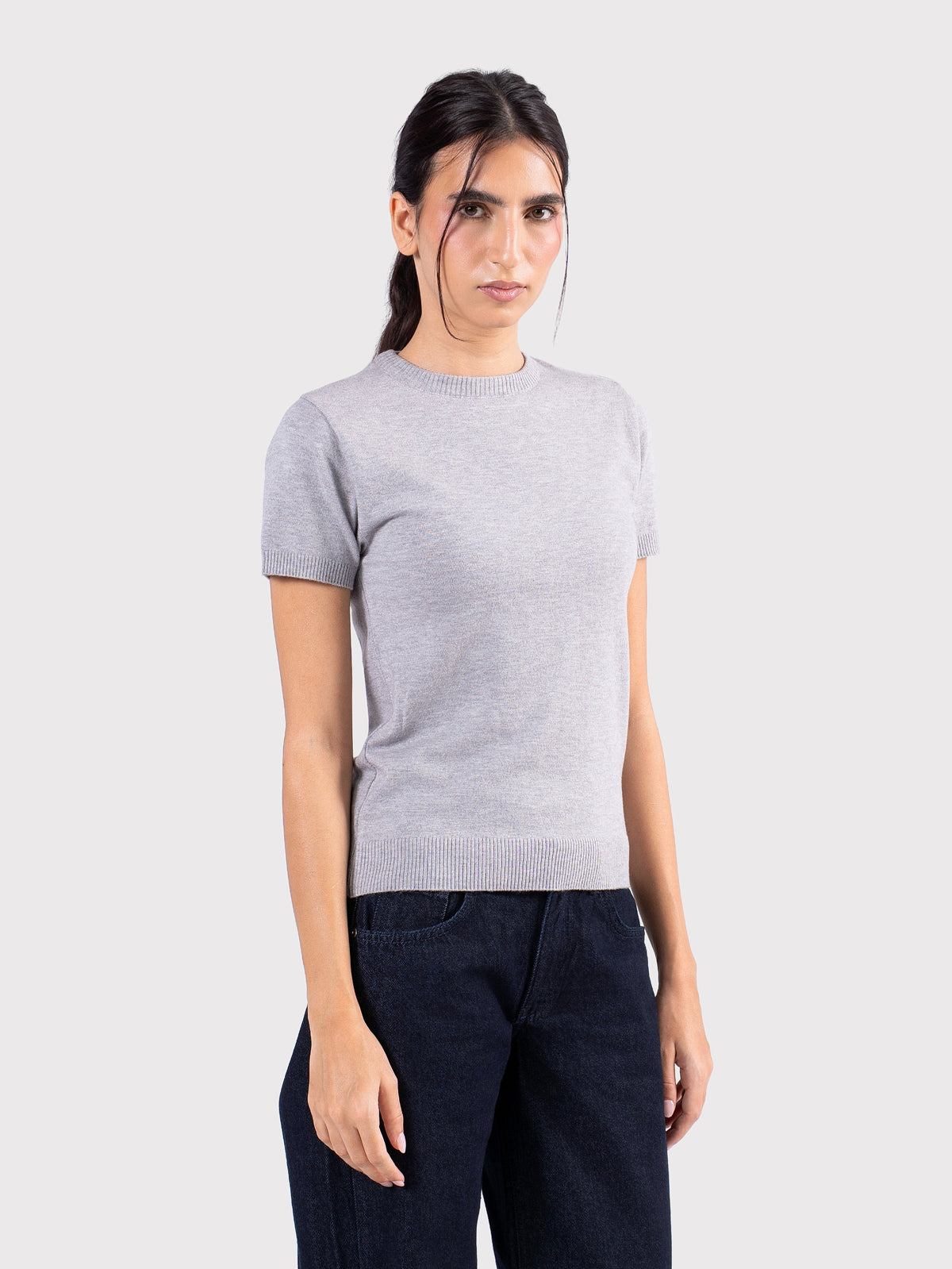 GREY 4