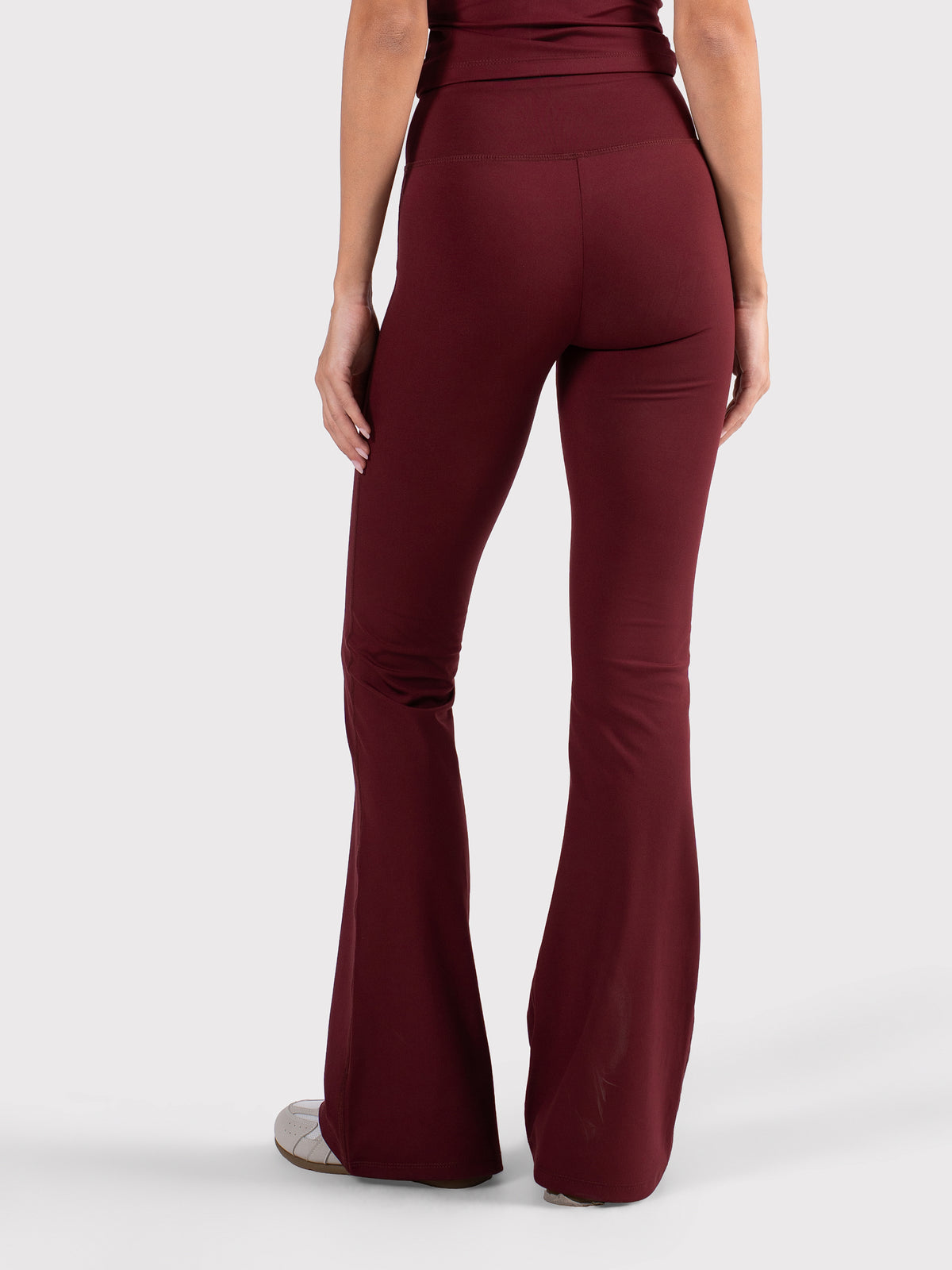 BURGUNDY 4