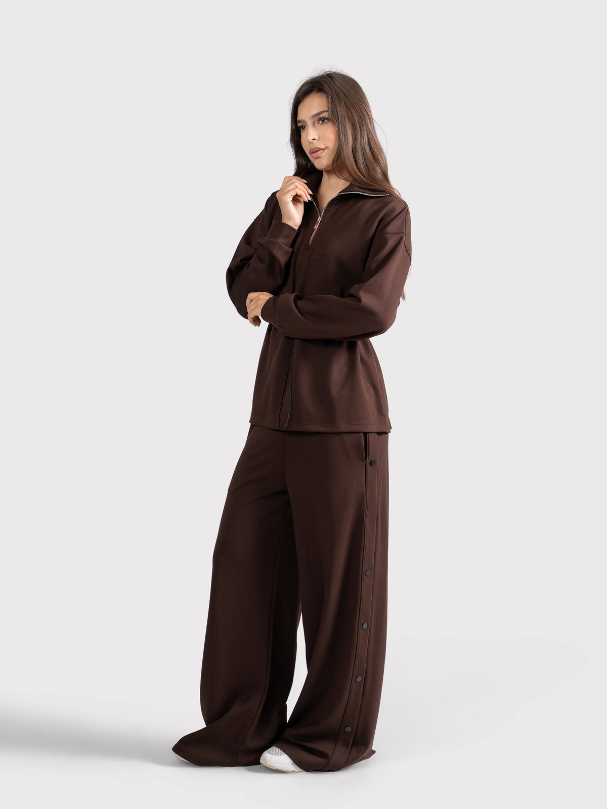 BREATHABLE CINCH SWEATER - BROWN