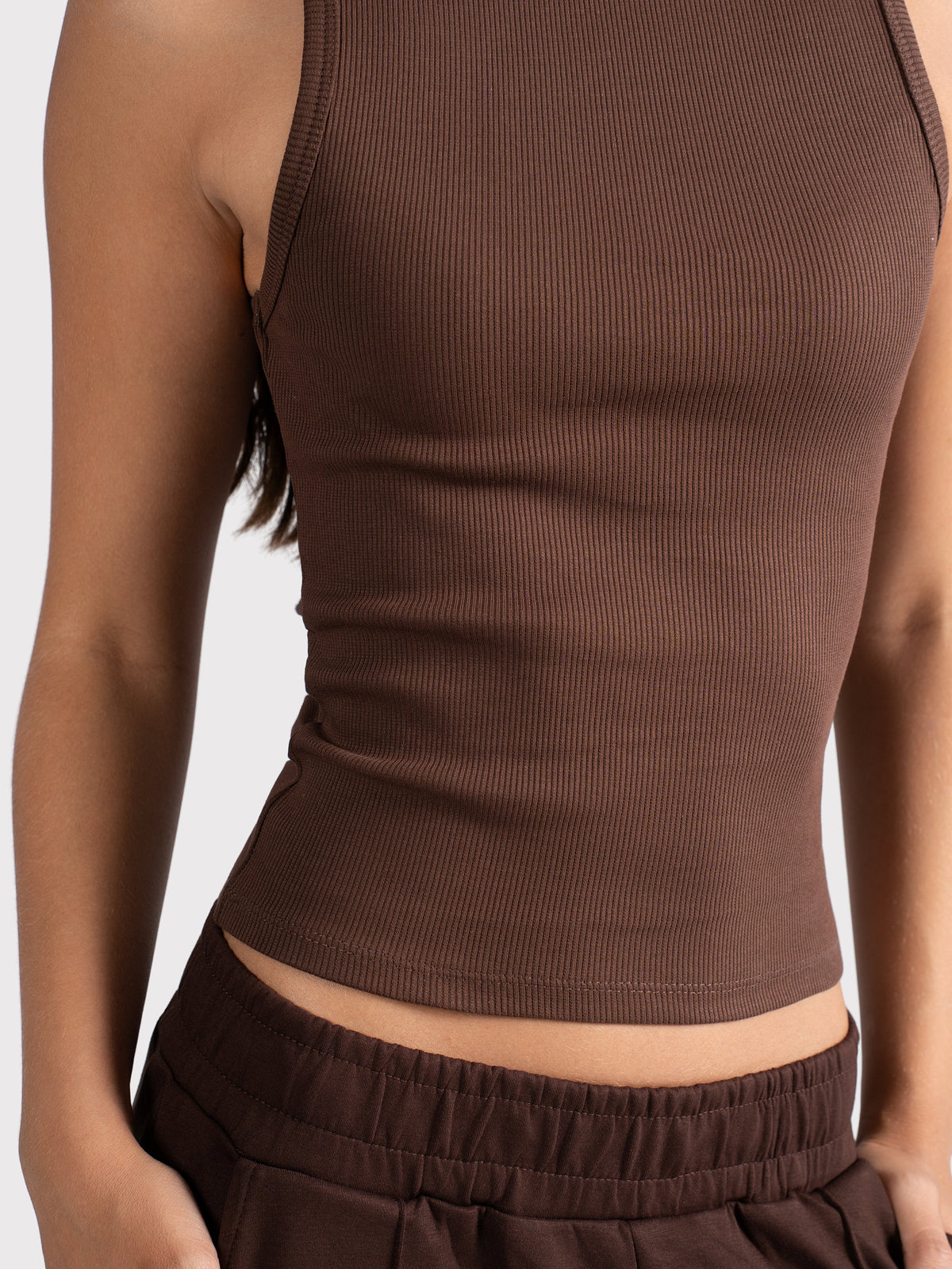 CREWNECK TANK TOP BROWN