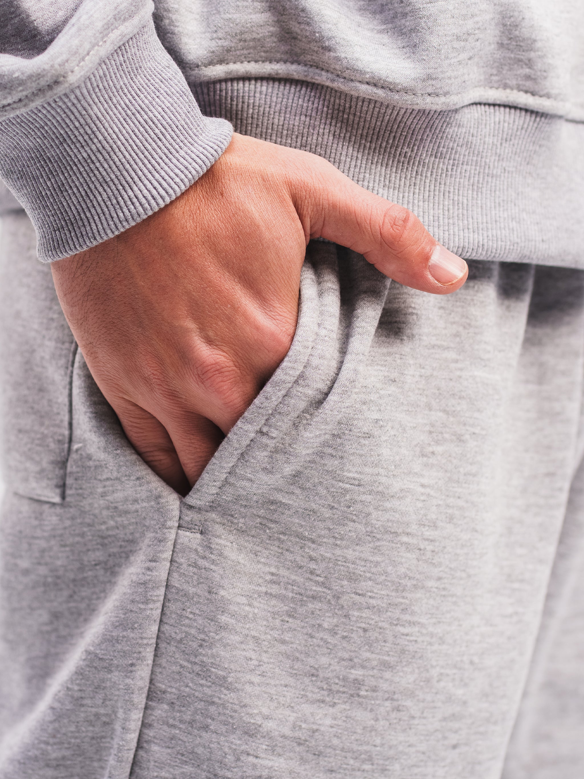 STRAIGHT LEG SWEATPANTS