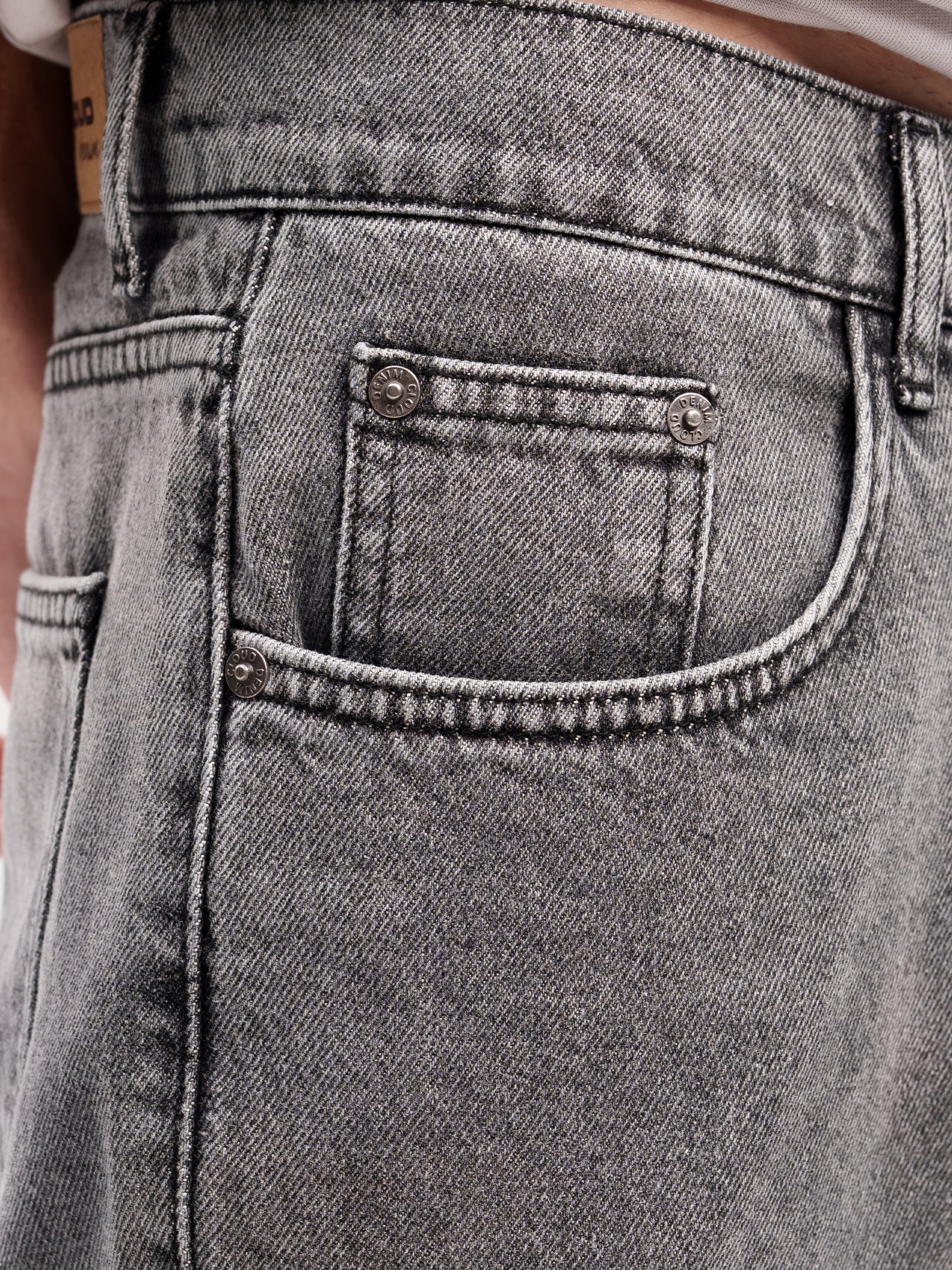 STRAIGHT MEN'S JEANS