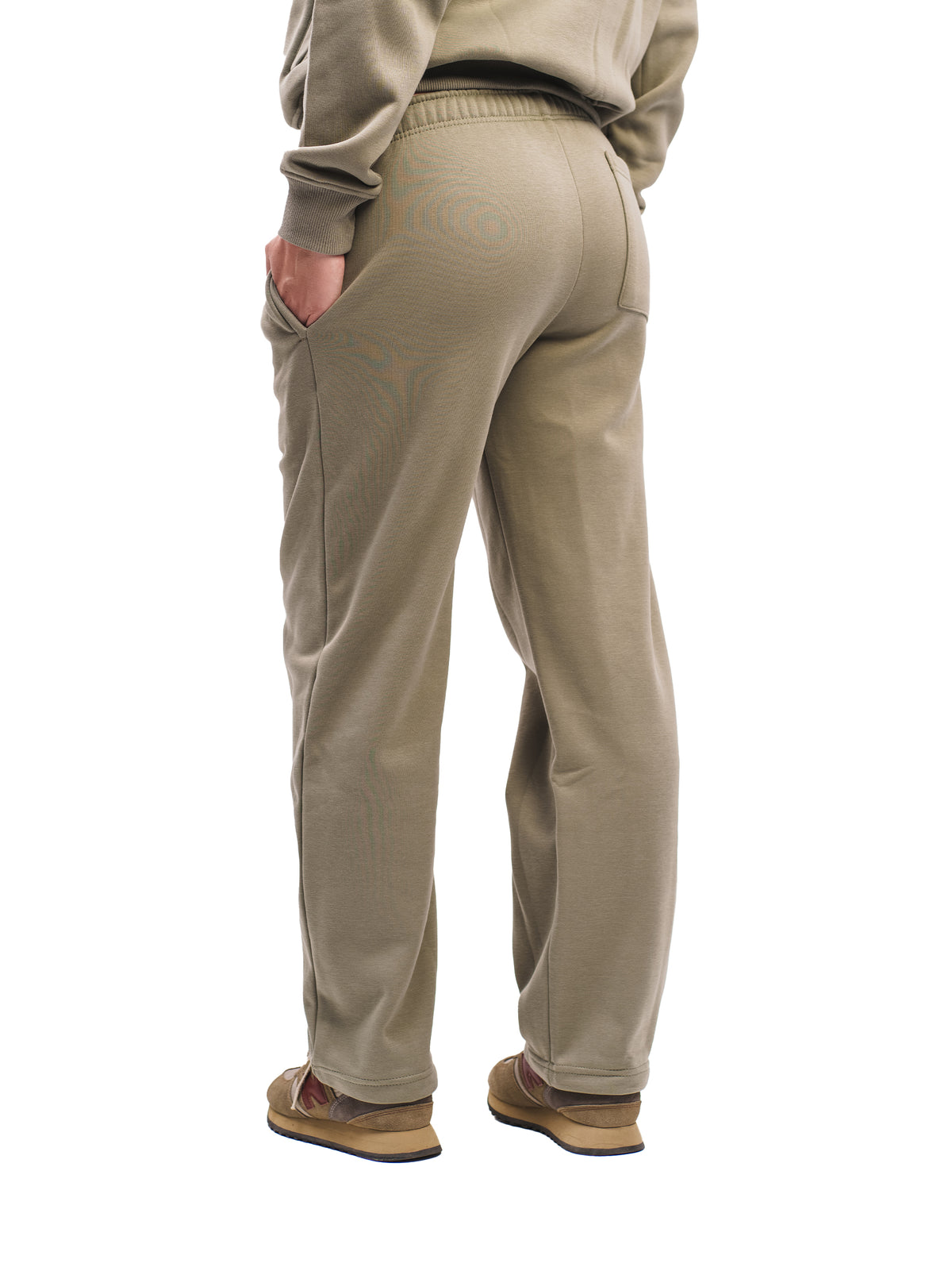 STRAIGHT LEG SWEATPANTS