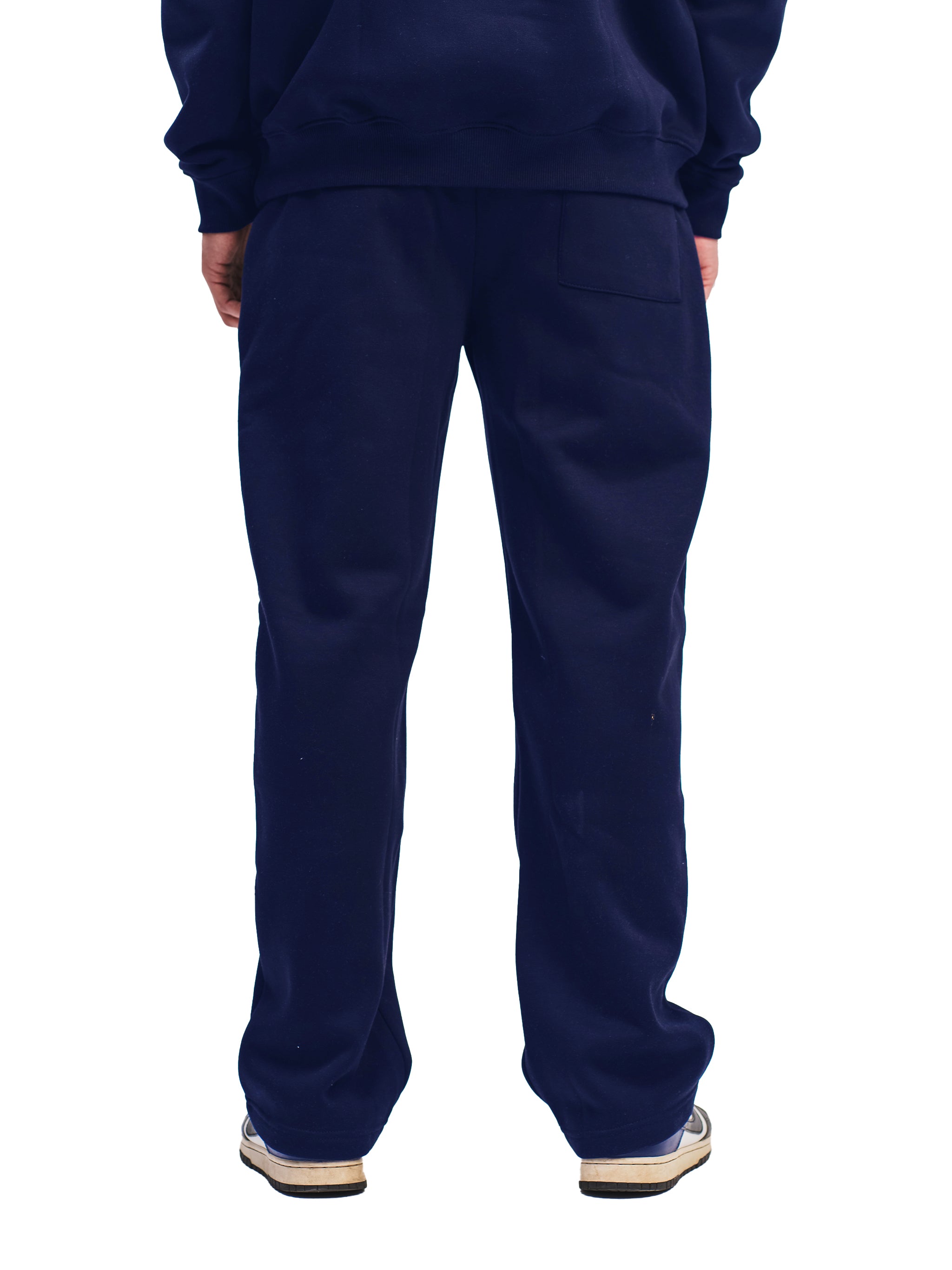 STRAIGHT LEG SWEATPANTS