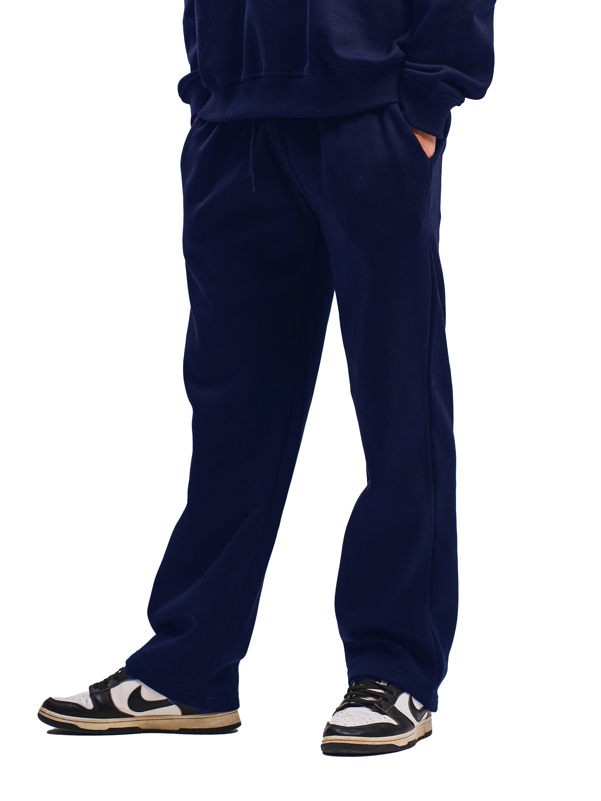 STRAIGHT LEG SWEATPANTS