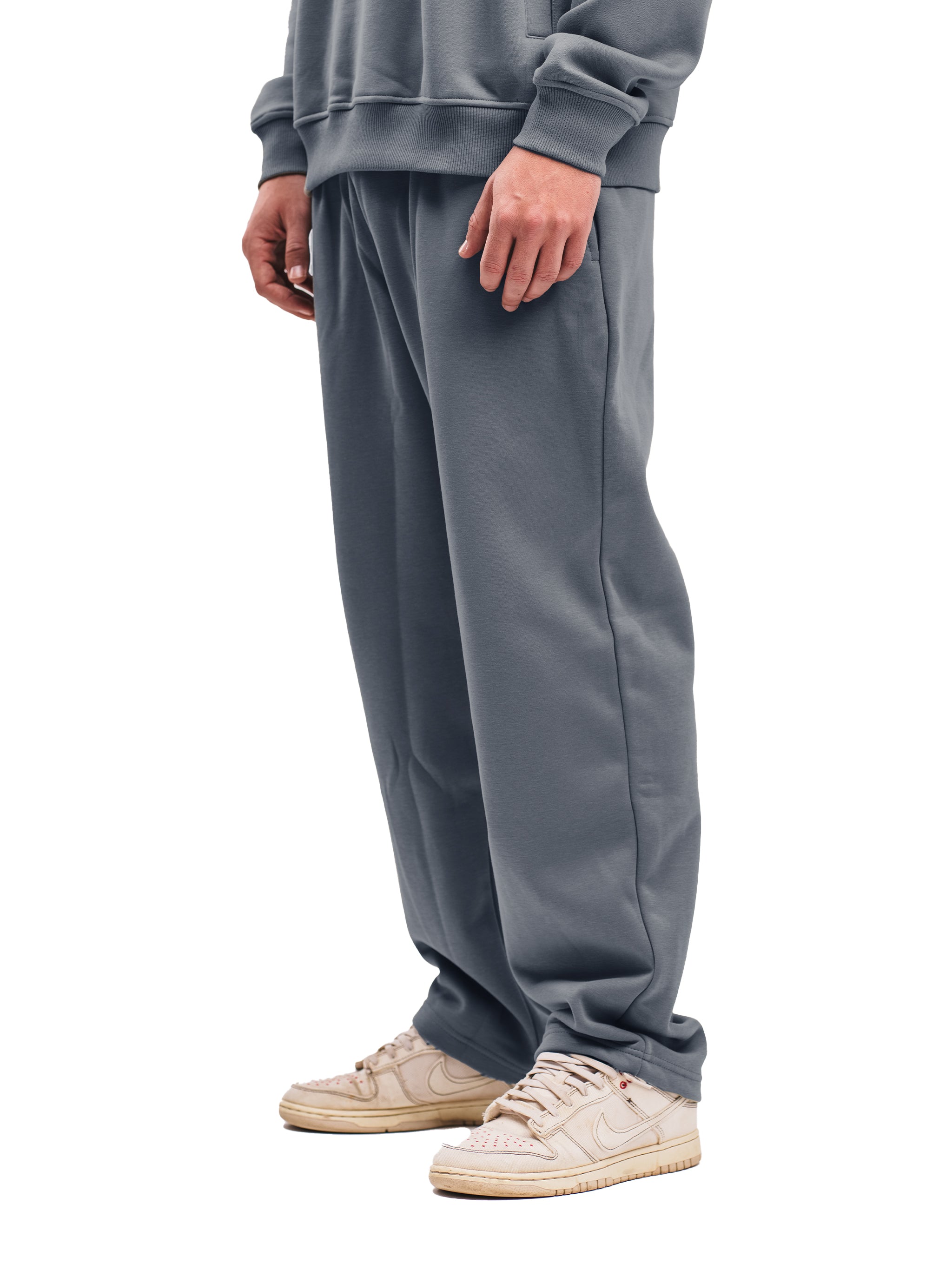 STRAIGHT LEG SWEATPANTS