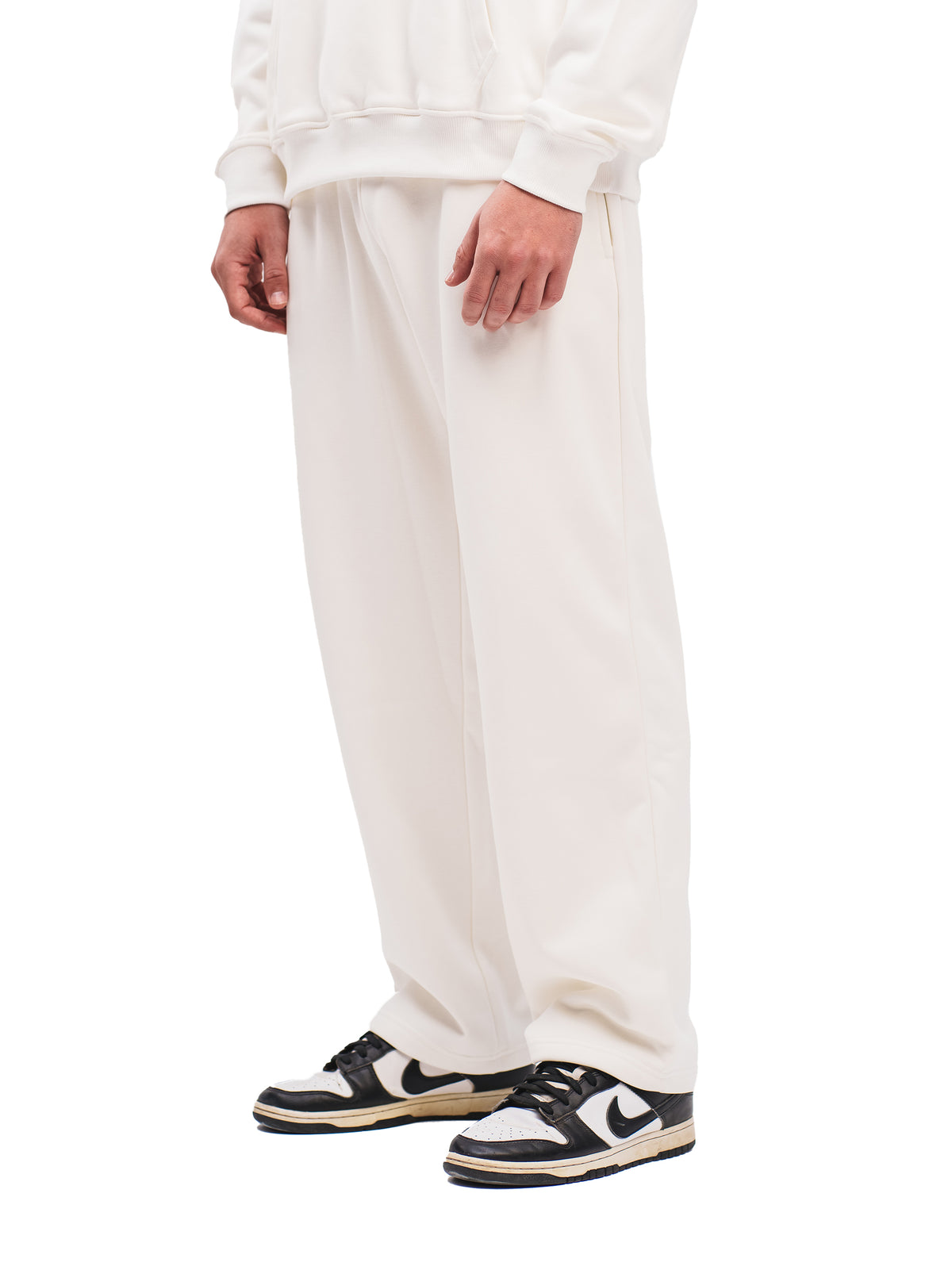 STRAIGHT LEG SWEATPANTS