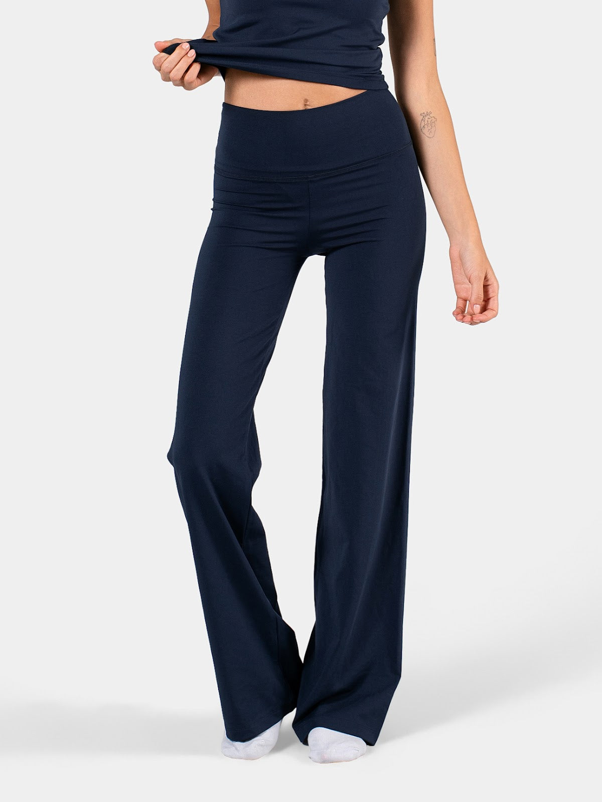 MOVE STRAIGHT LEG YOGA PANTS NAVY 6