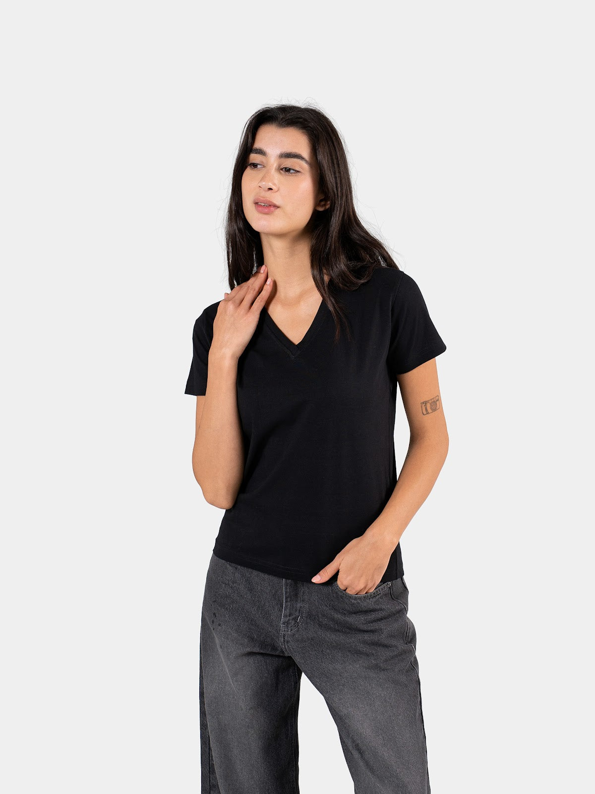 RELAXED FIT V-NECK TEE BLACK 3