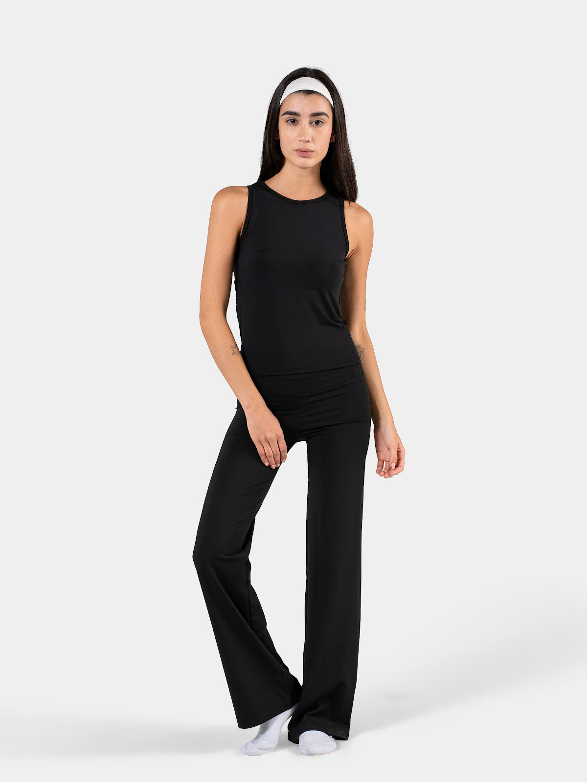 MOVE STRAIGHT LEG YOGA PANTS BLACK 1