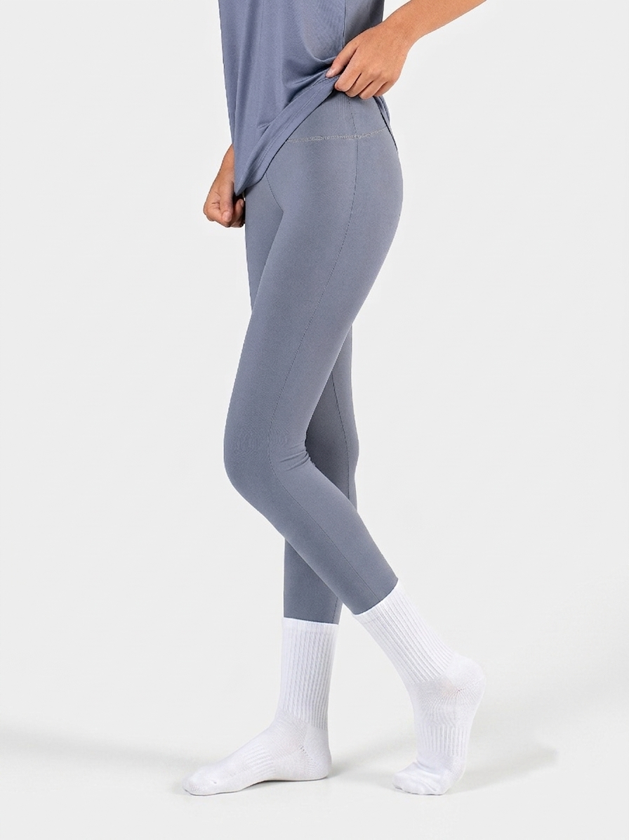 MOVE ESSENTIAL LEGGINGS