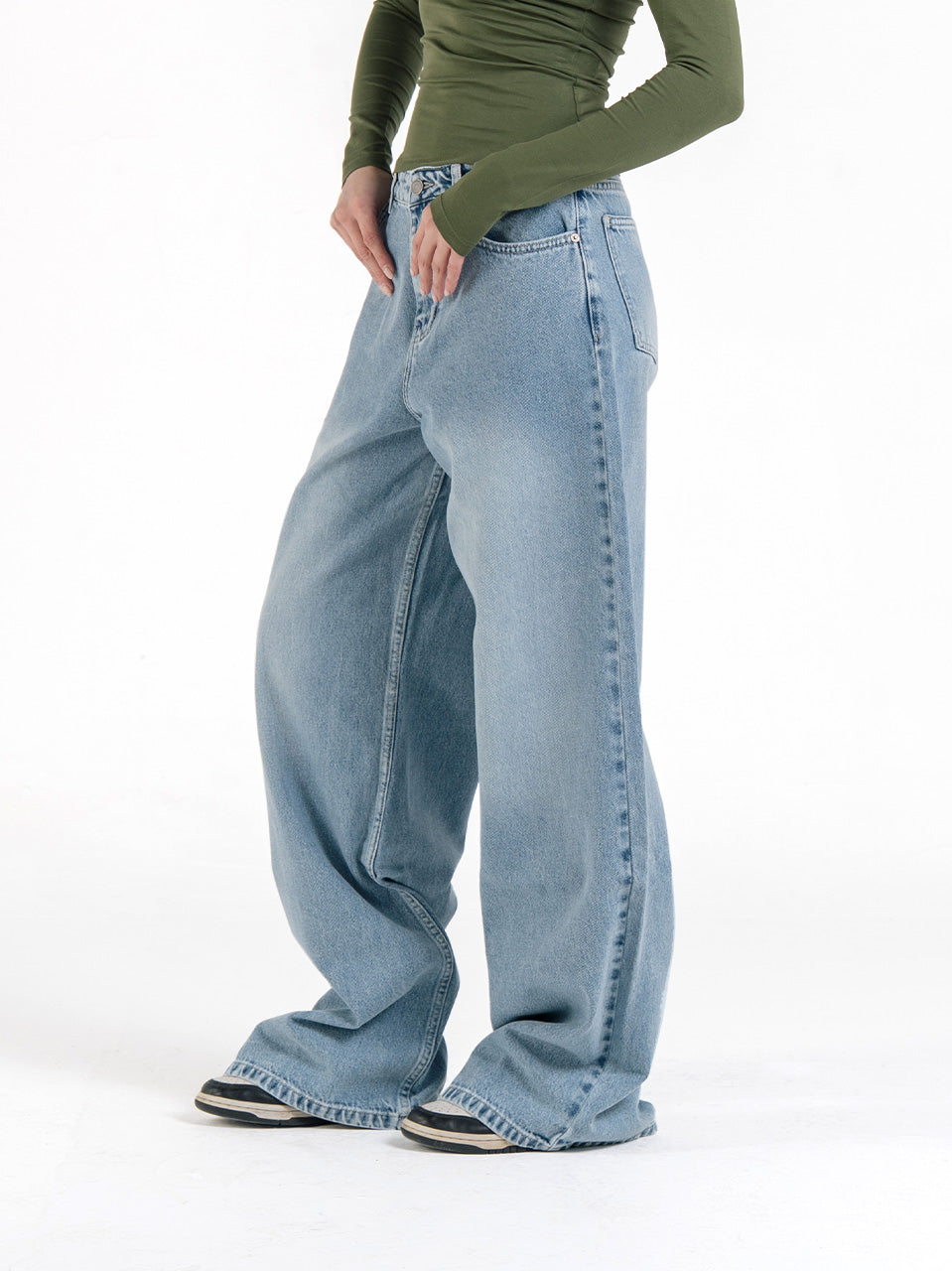 HIGH WAIST BAGGY JEANS