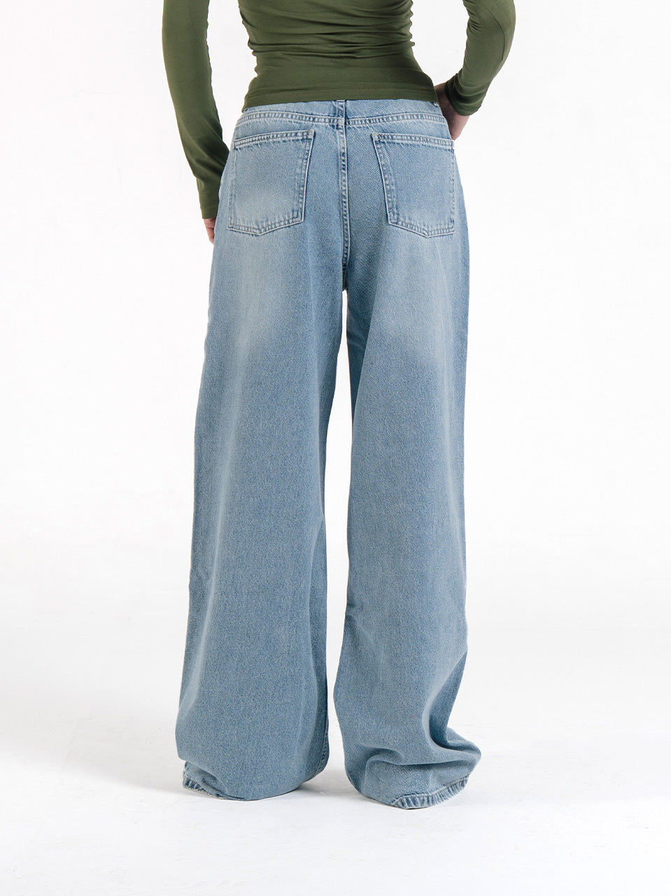 HIGH WAIST BAGGY JEANS