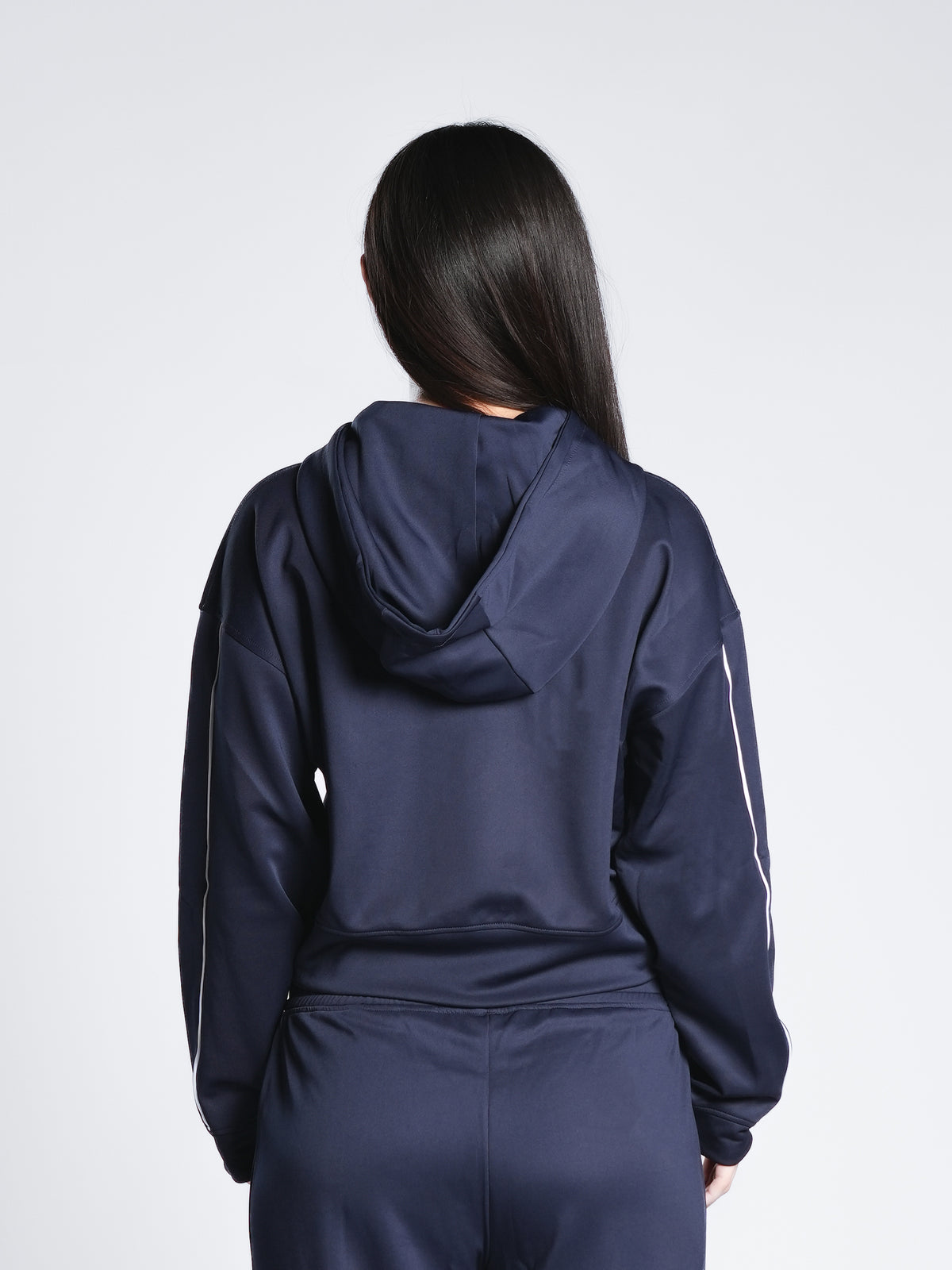 BREATHABLE HOODIE