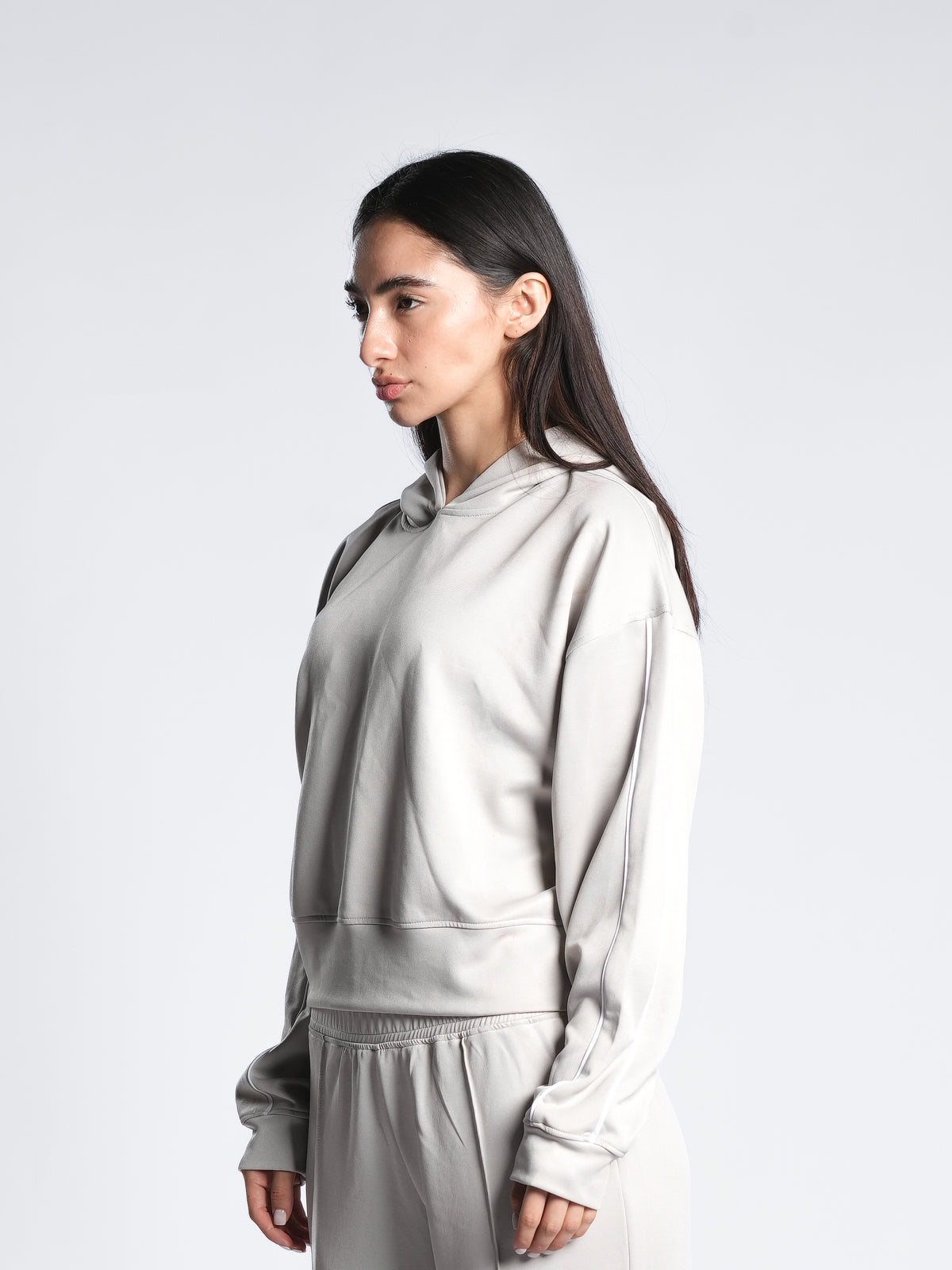 BREATHABLE HOODIE