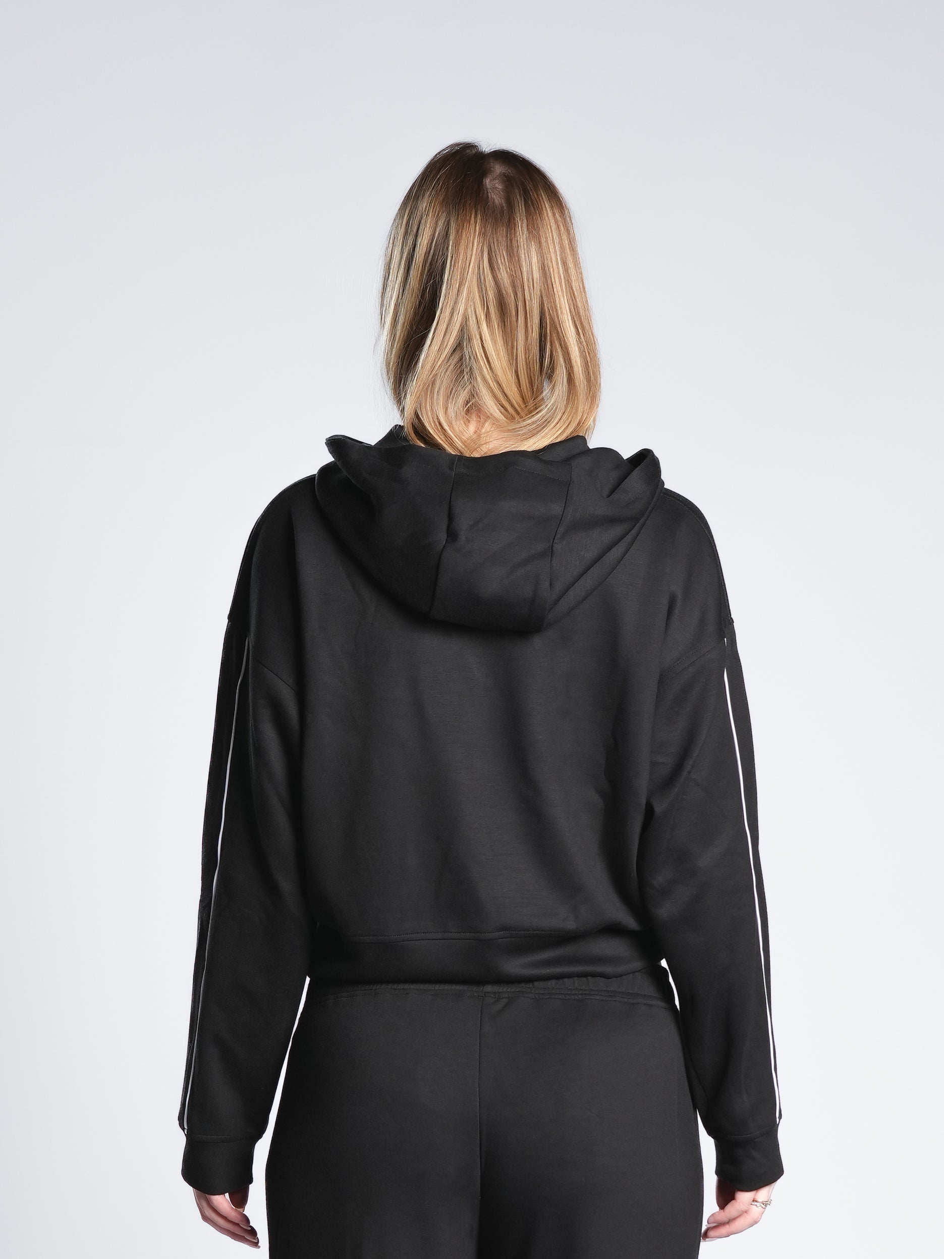 BREATHABLE COMFORTLUX HOODIE