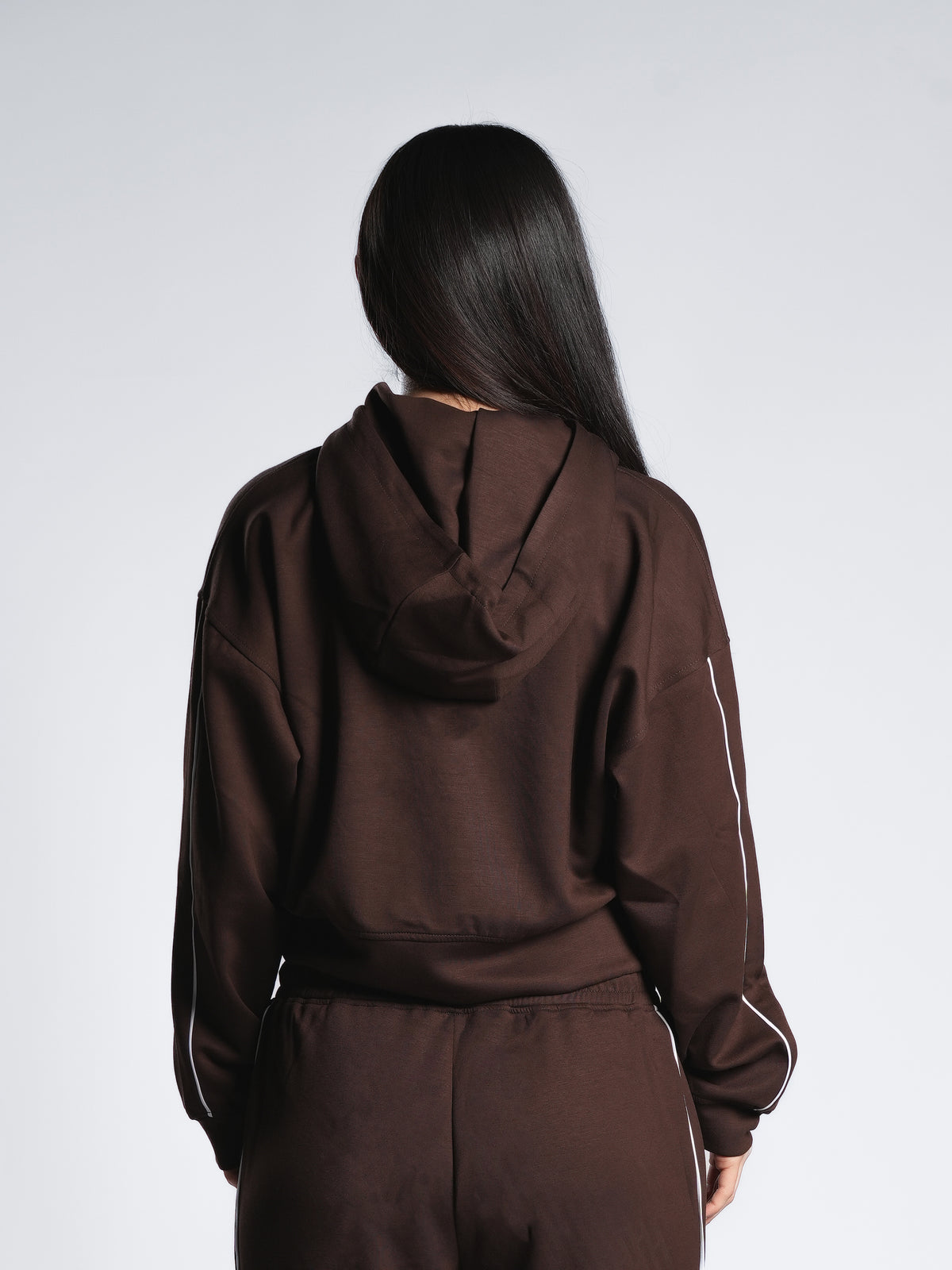 BREATHABLE HOODIE
